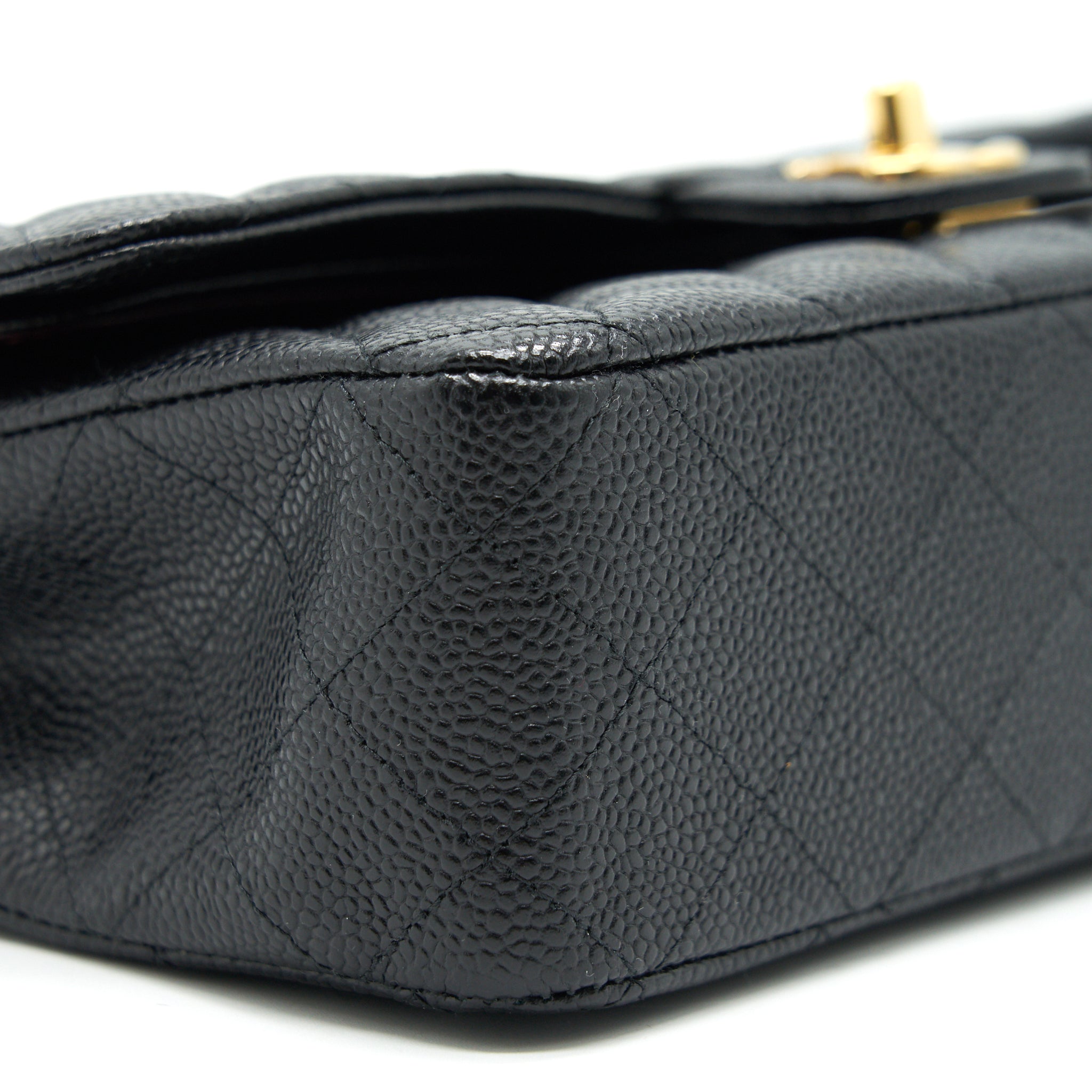 chanel-medium-classic-double-flap-bag-caviar-black-ghw
