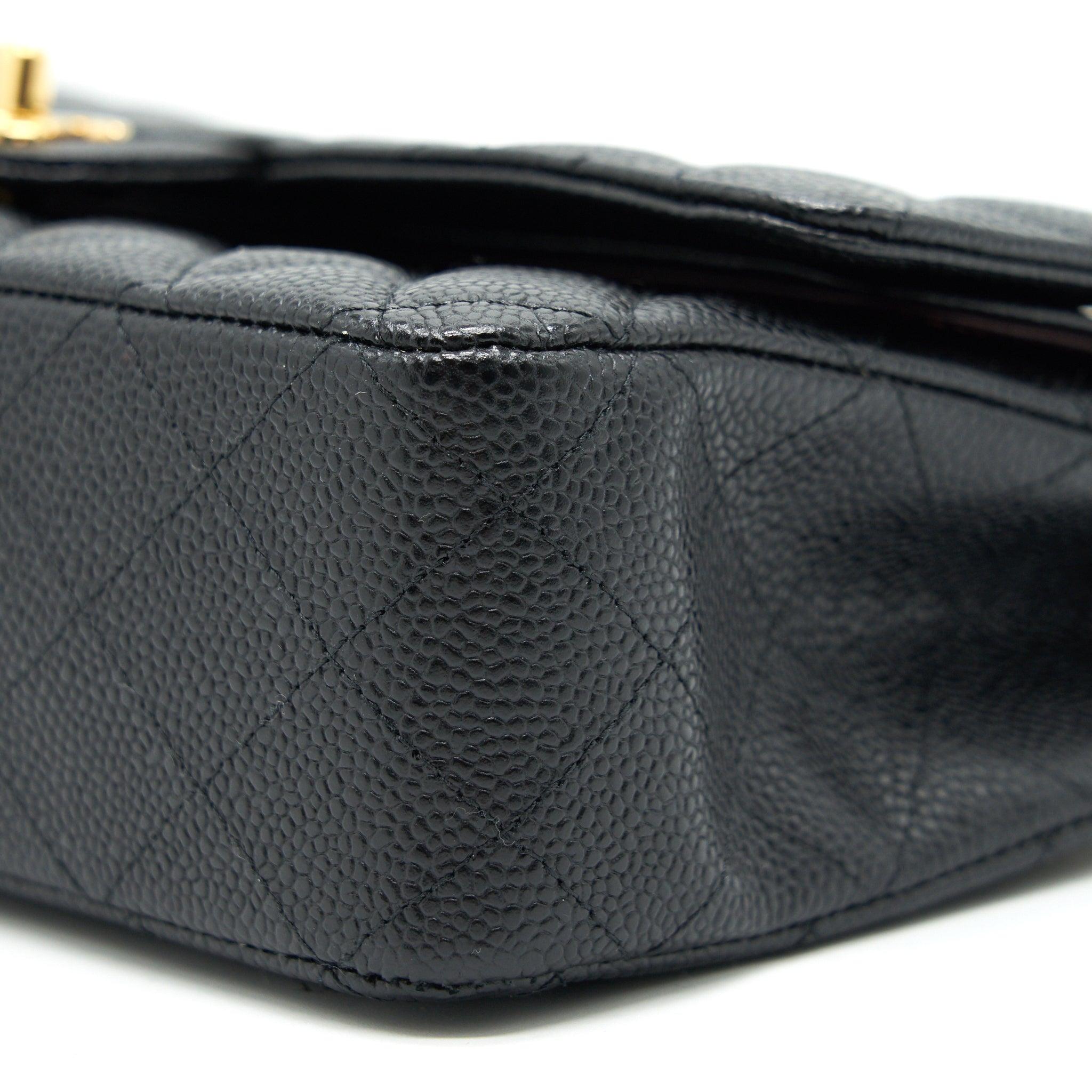 chanel-medium-classic-double-flap-bag-caviar-black-ghw