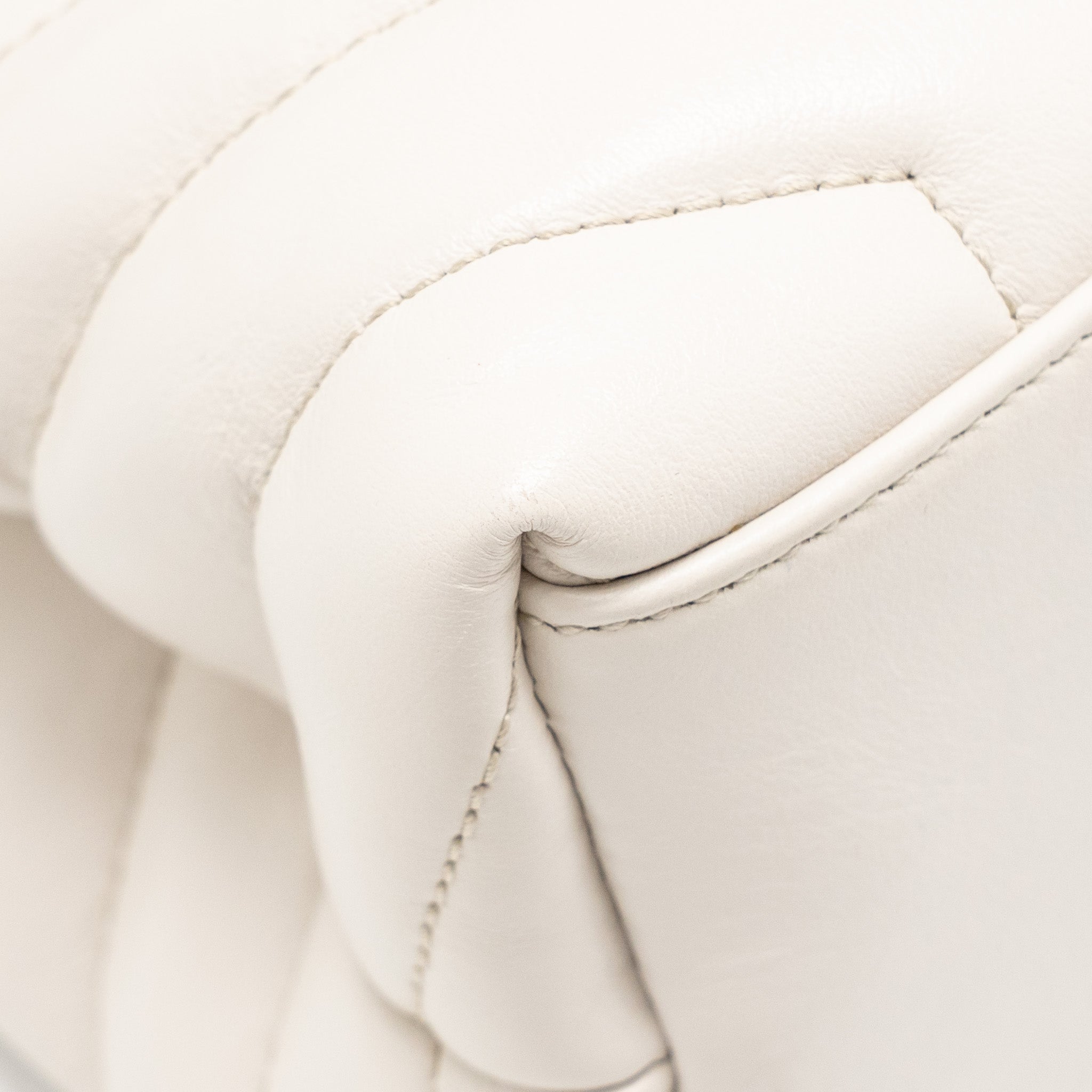 saint-laurent-ysl-medium-lou-lou-bag-calfskin-white-shw