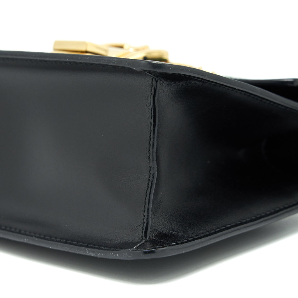 gucci-mini-sylvie-20cm-black