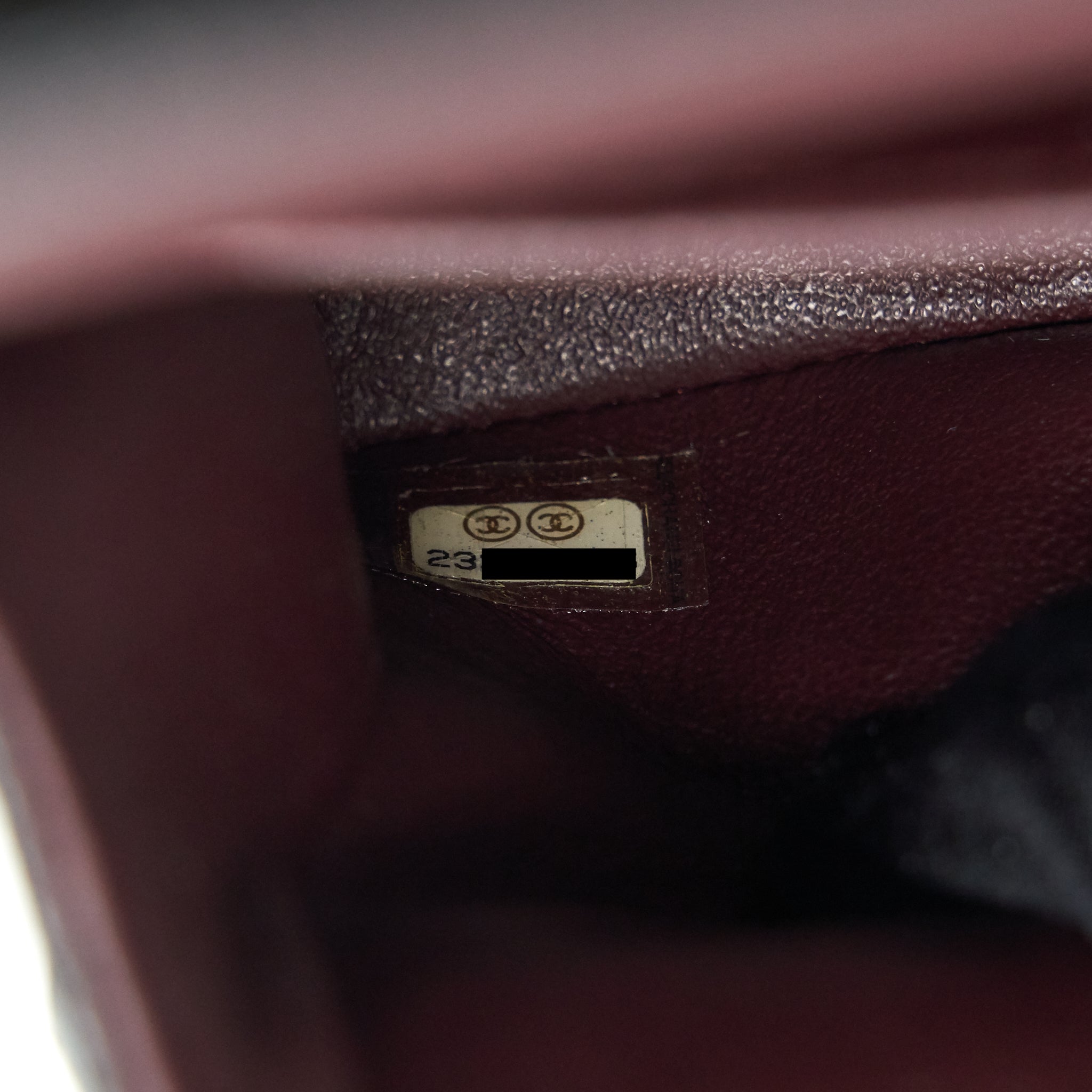 chanel-medium-classic-double-flap-bag-caviar-black-ghw