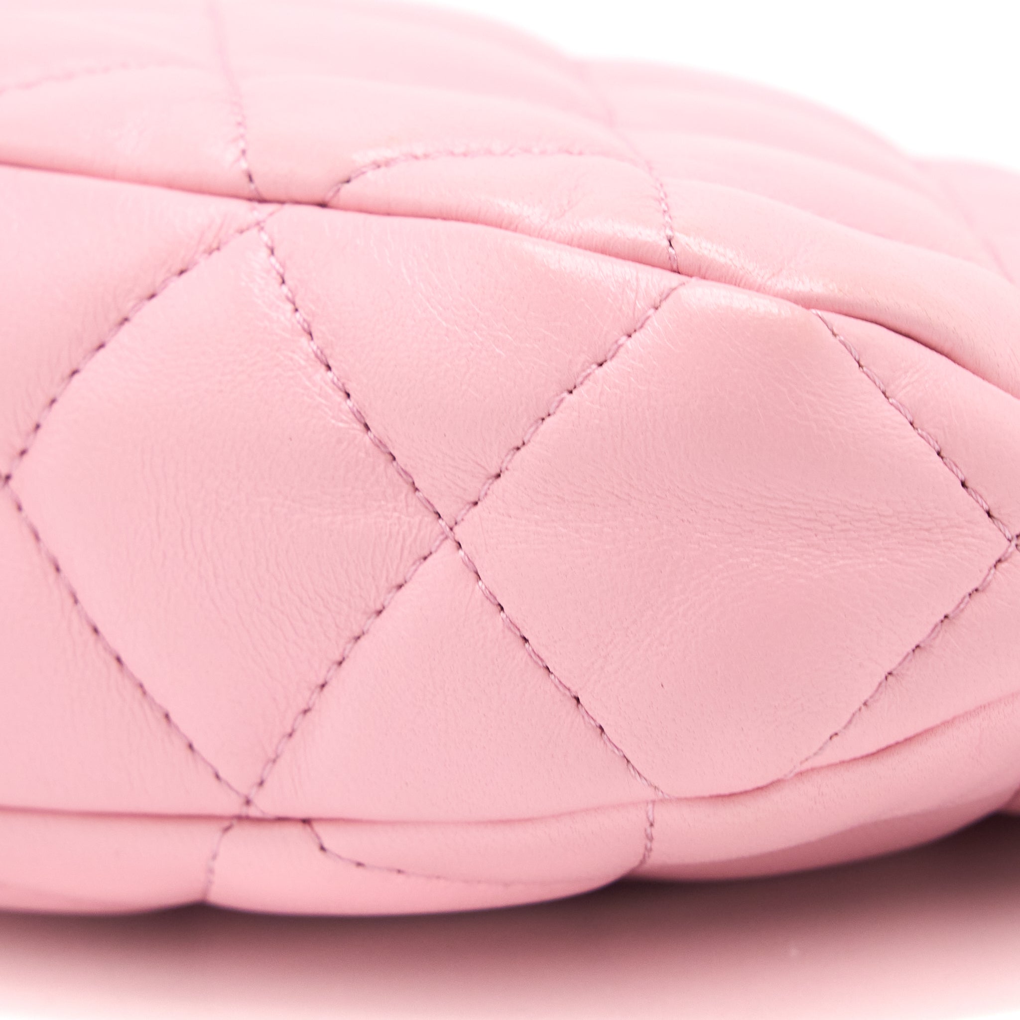chanel-22k-hobo-bag-logo-chain-lambskin-pink-ghw-microchip