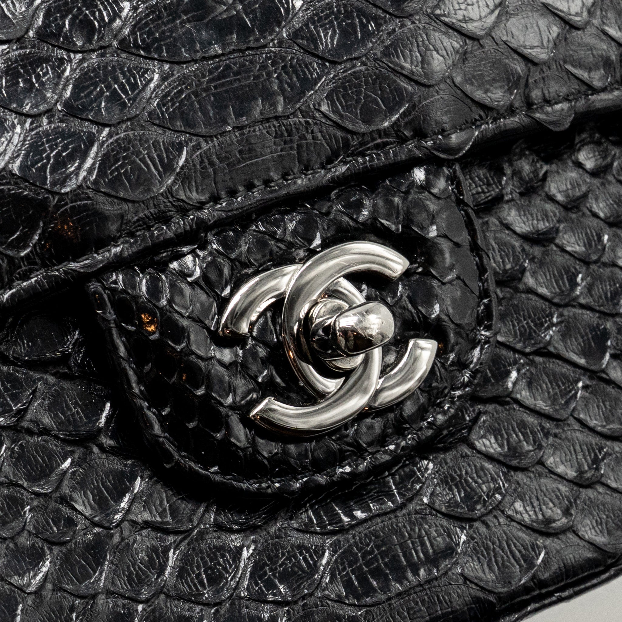 chanel-black-1