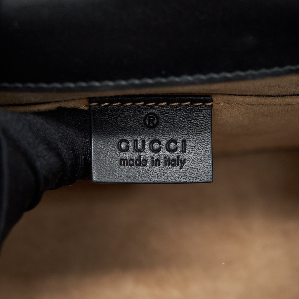 gucci-mini-sylvie-20cm-black