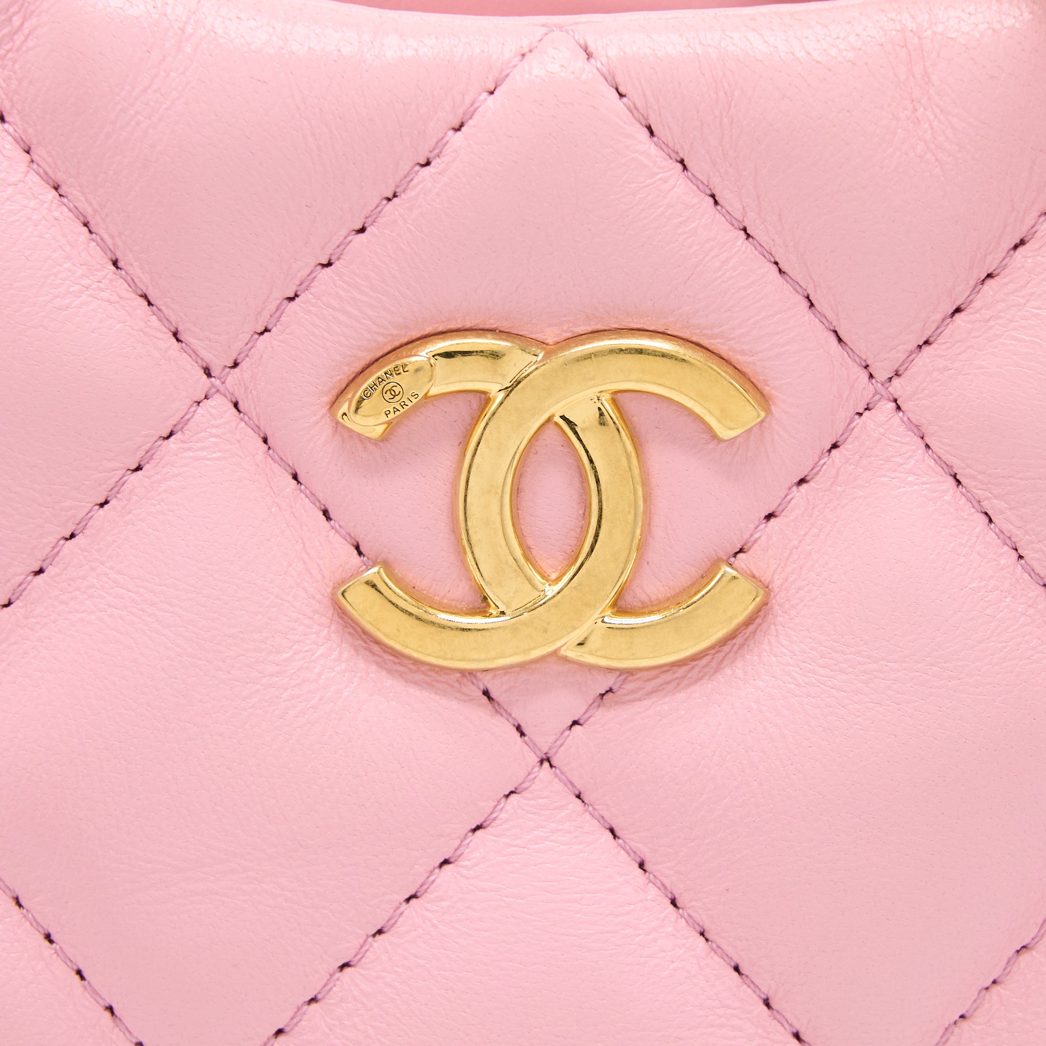 chanel-22k-hobo-bag-logo-chain-lambskin-pink-ghw-microchip
