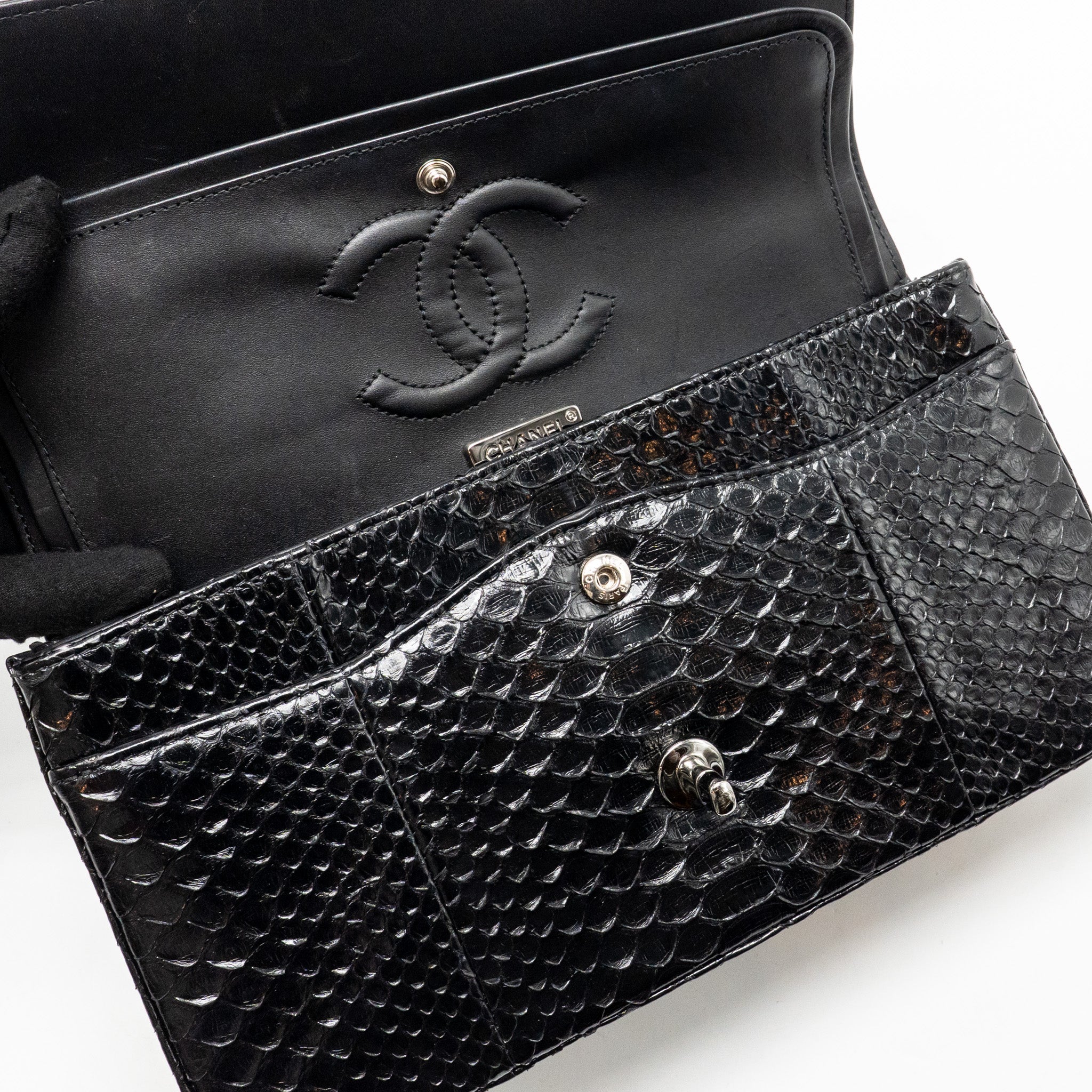 chanel-black-1