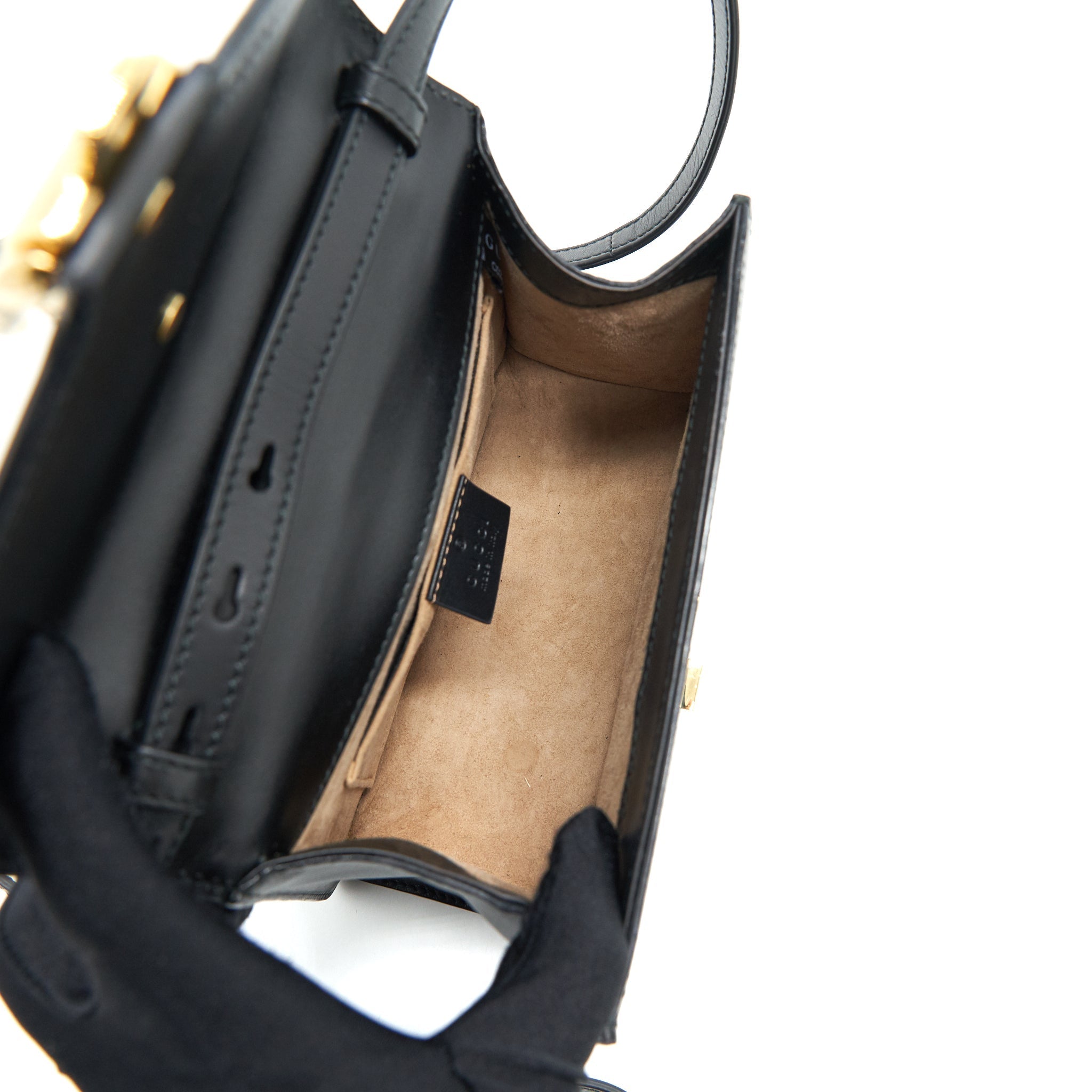 gucci-mini-sylvie-20cm-black