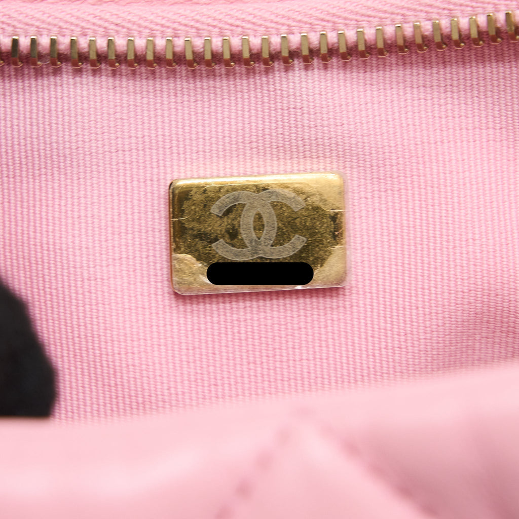 chanel-22k-hobo-bag-logo-chain-lambskin-pink-ghw-microchip