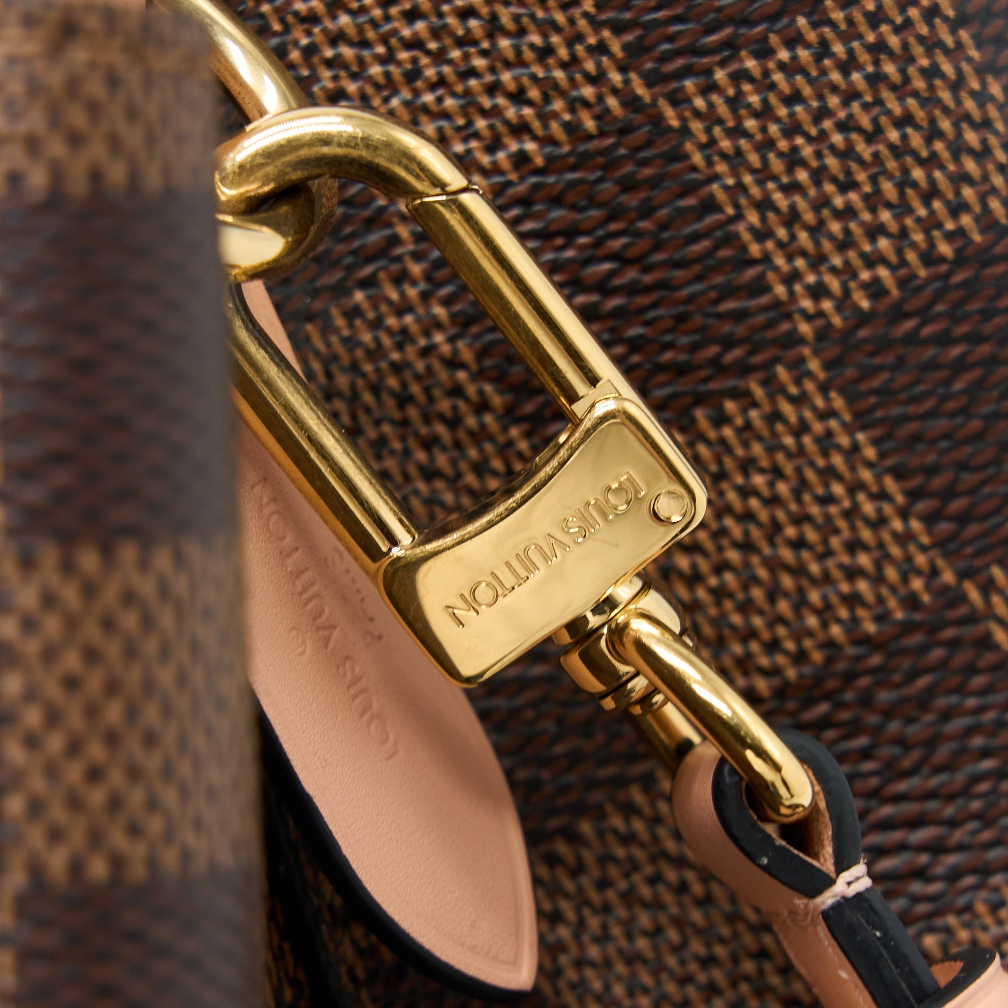 louis-vuitton-neonoe-damier-ebene-canvas-venus-ghw-new-version