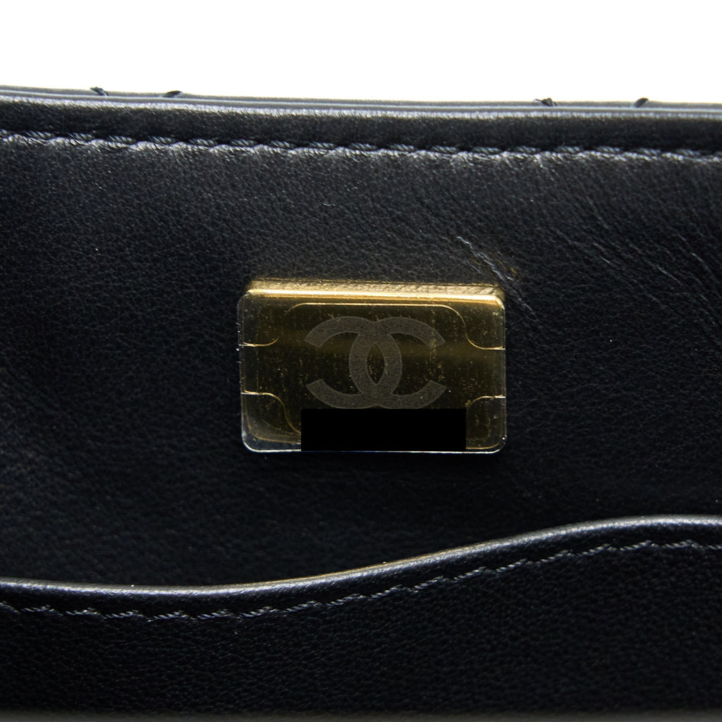 chanel-22k-retro-classic-new-square-mini-flap-bag-goatskin-black-ghw-microchip-1