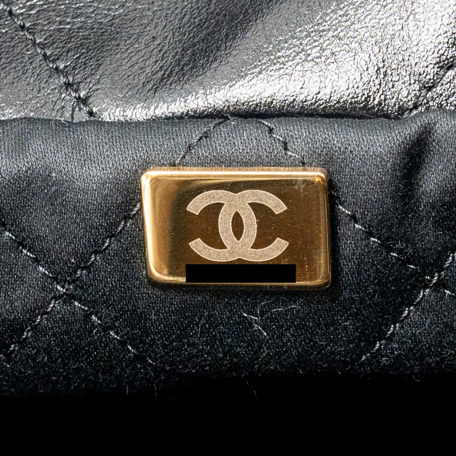 chanel-small-coco-handle-with-lizard-embossed-handle-caviar-black-lghw-microchip-copy