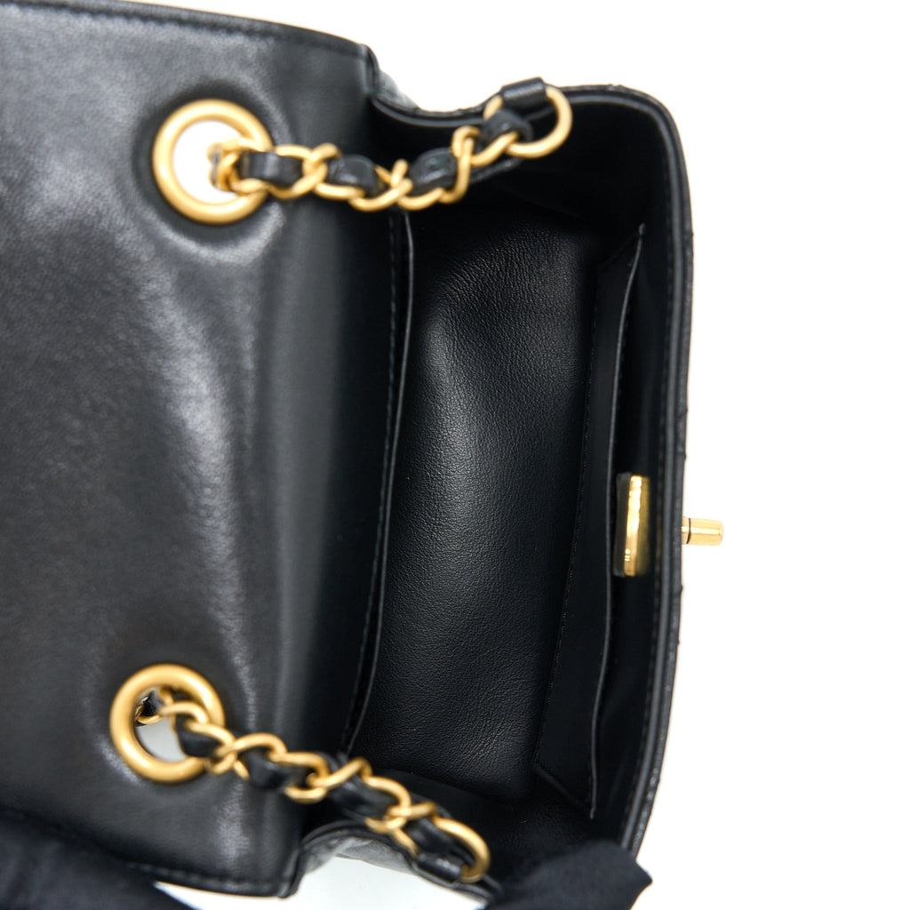 chanel-22k-retro-classic-new-square-mini-flap-bag-goatskin-black-ghw-microchip-1