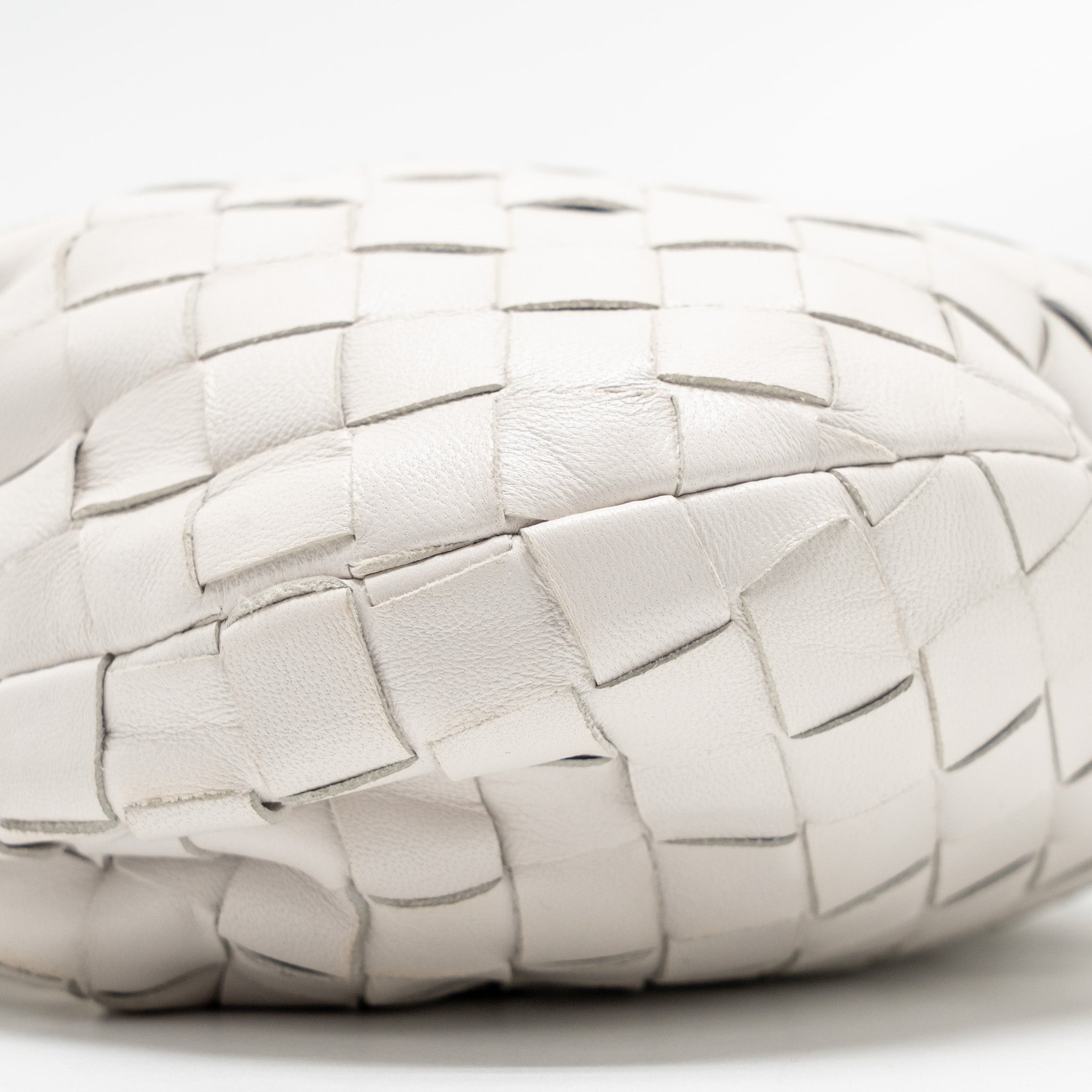 bottega-veneta-white-1