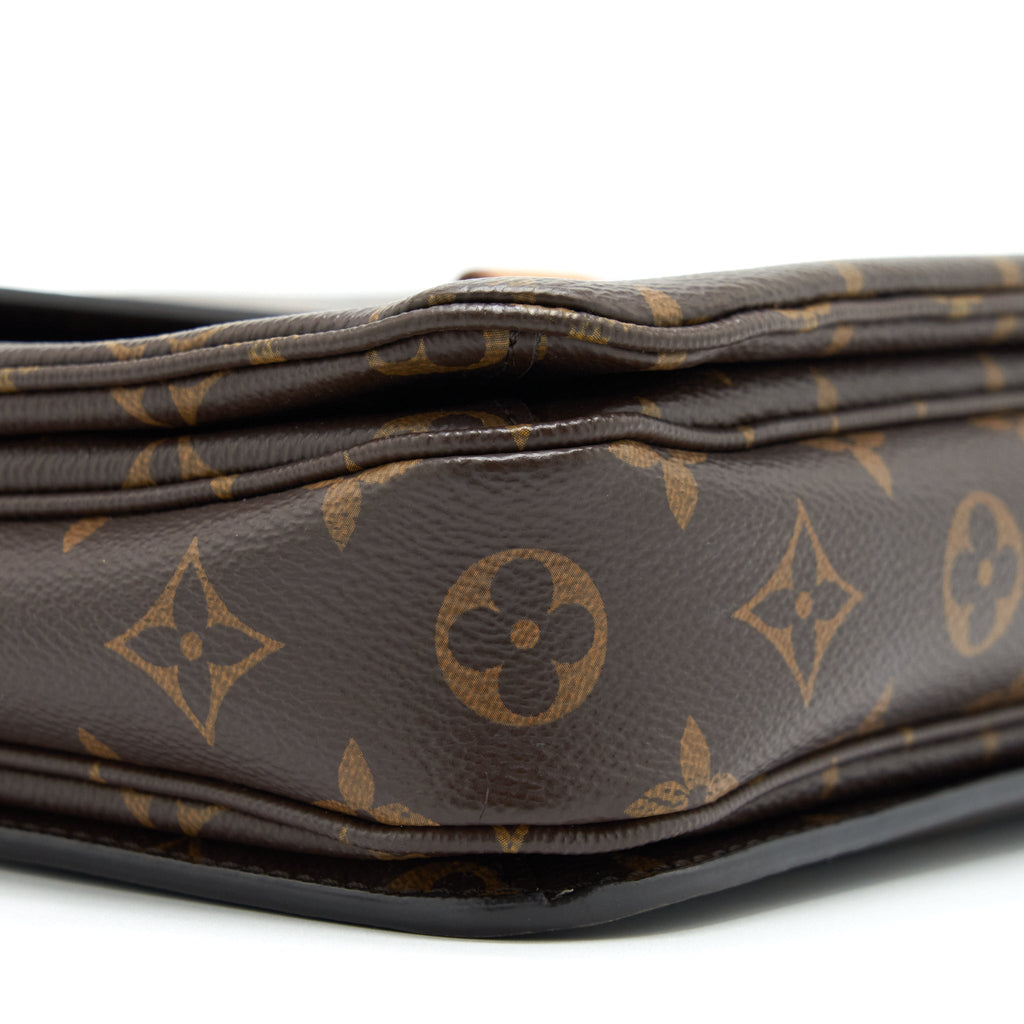 louis-vuitton-pochette-metis-monogram-canvas-ghw-1