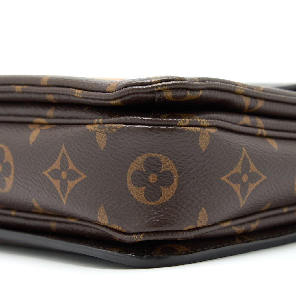 louis-vuitton-pochette-metis-monogram-canvas-ghw-1