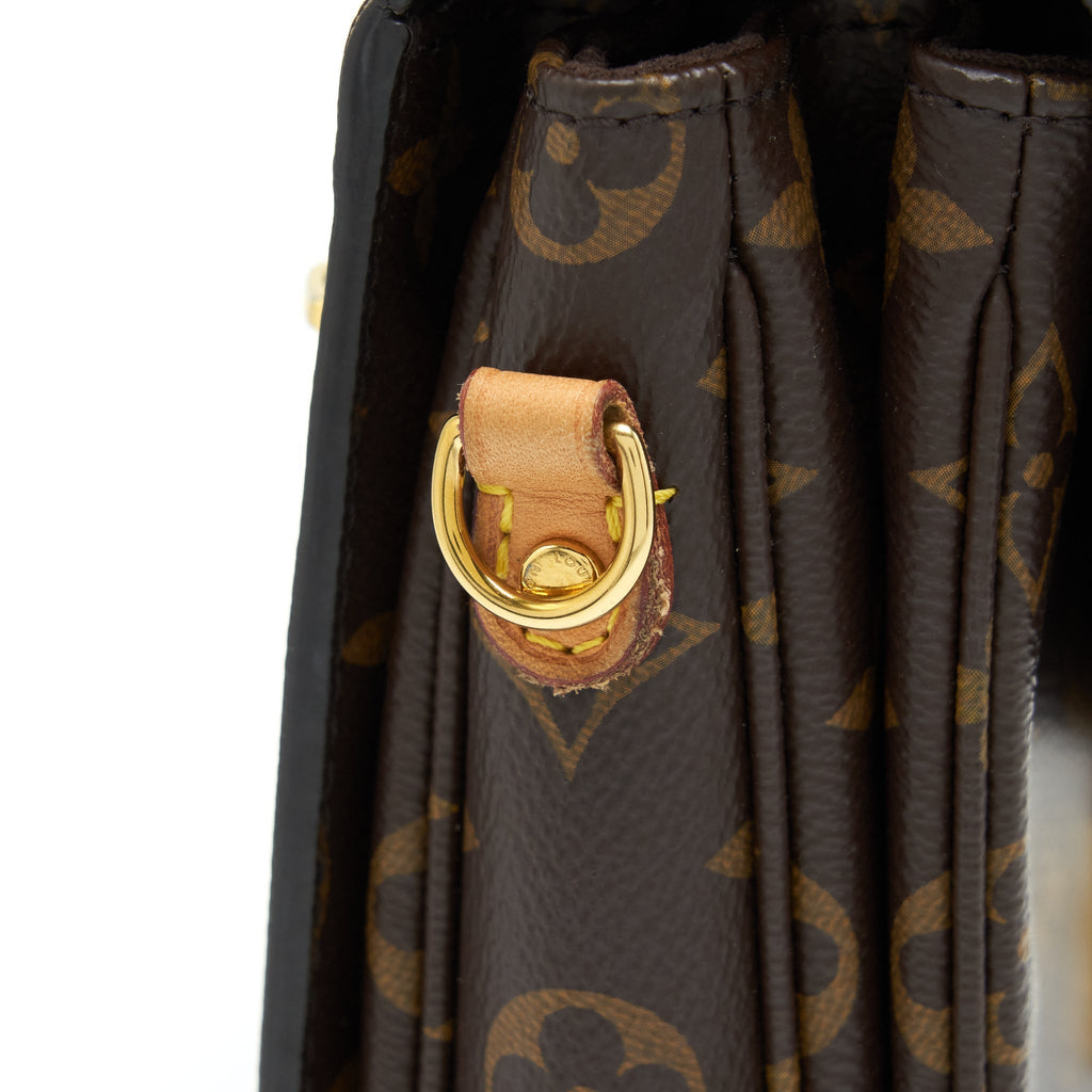 louis-vuitton-pochette-metis-monogram-canvas-ghw-1
