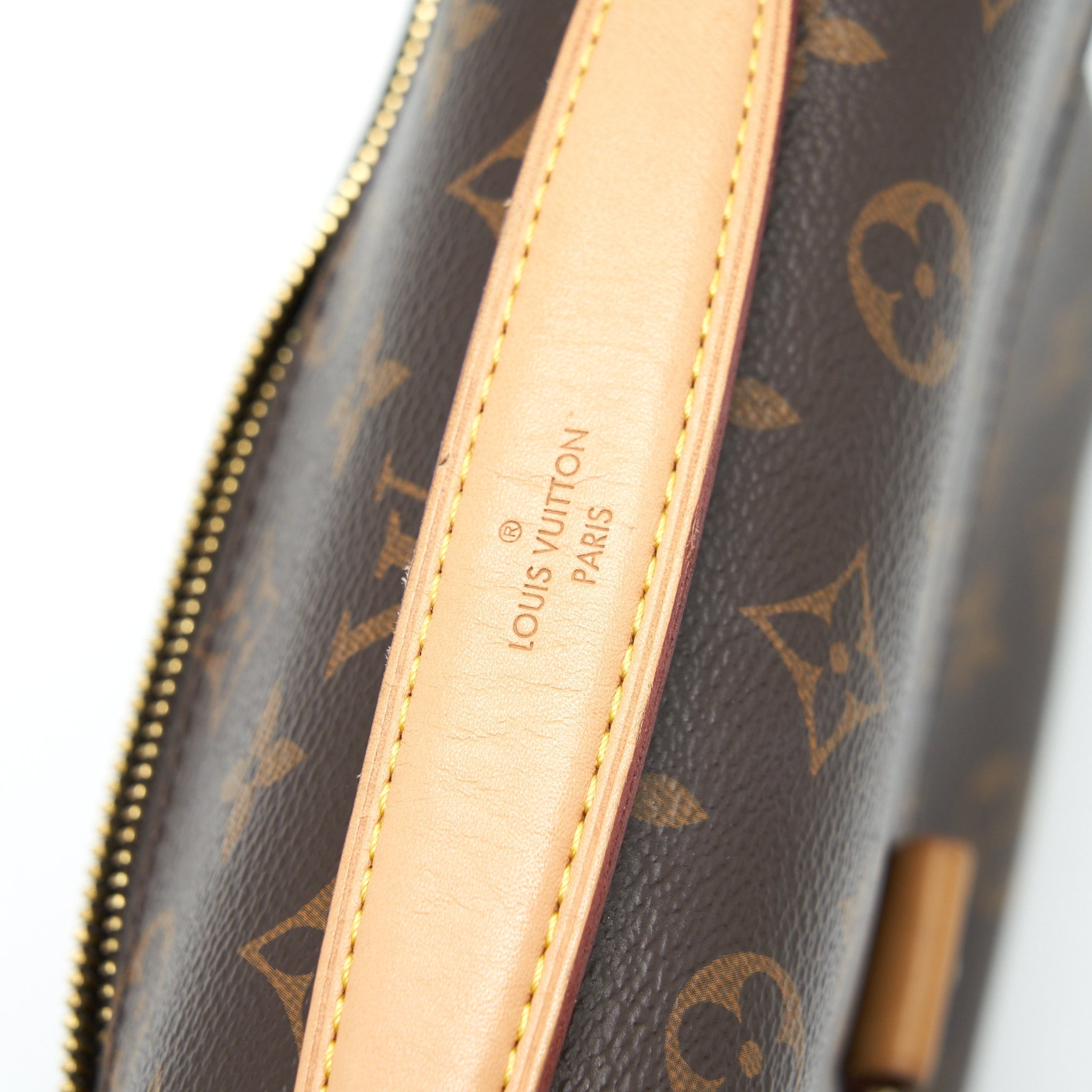 louis-vuitton-pochette-metis-monogram-canvas-ghw-1