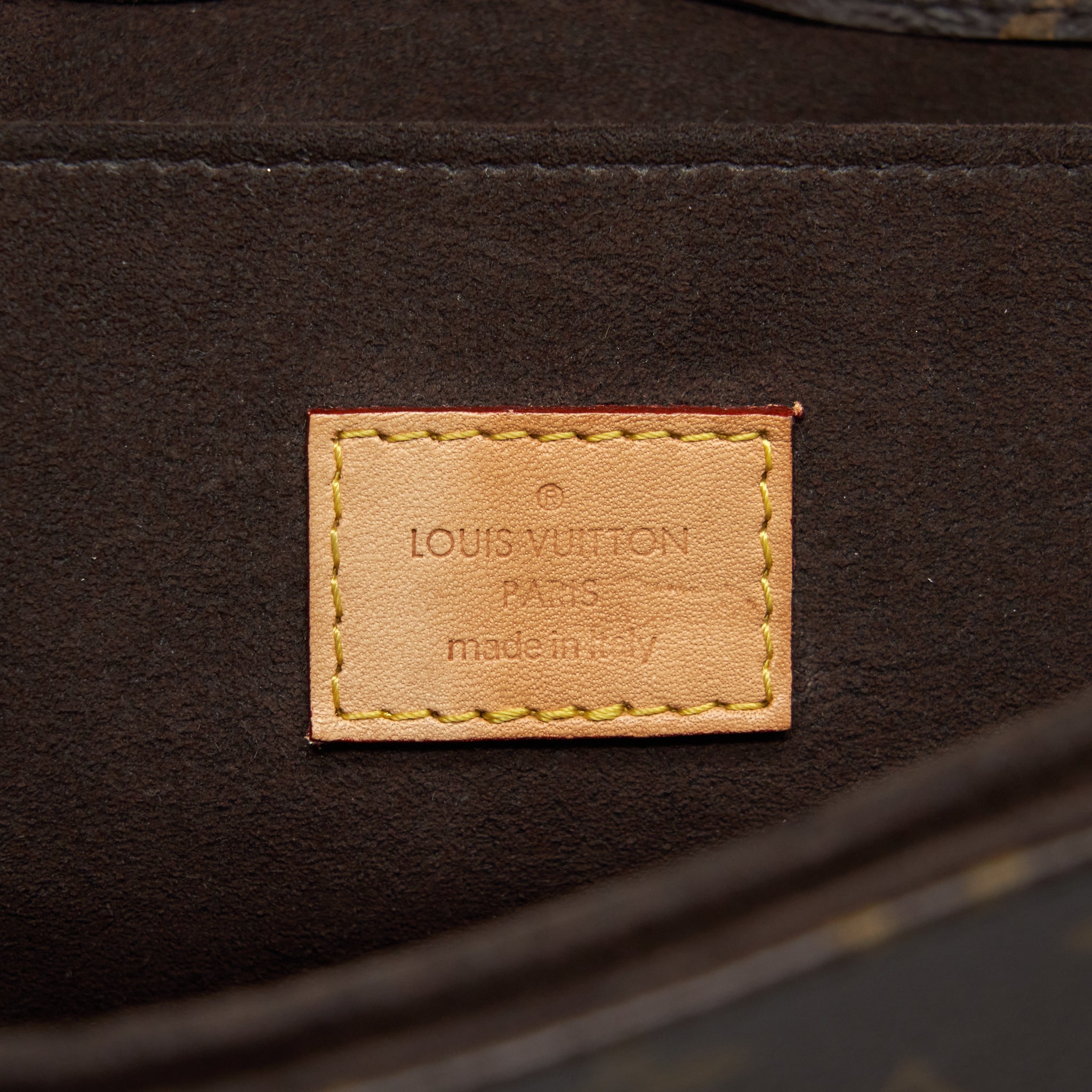 louis-vuitton-pochette-metis-monogram-canvas-ghw-1