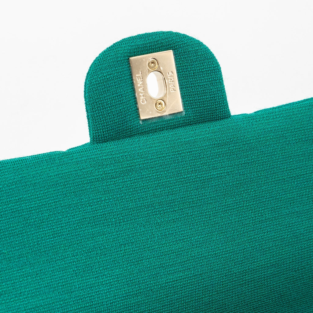 chanel-23a-classic-flap-clutch-fabric-green-lghwmicrochip