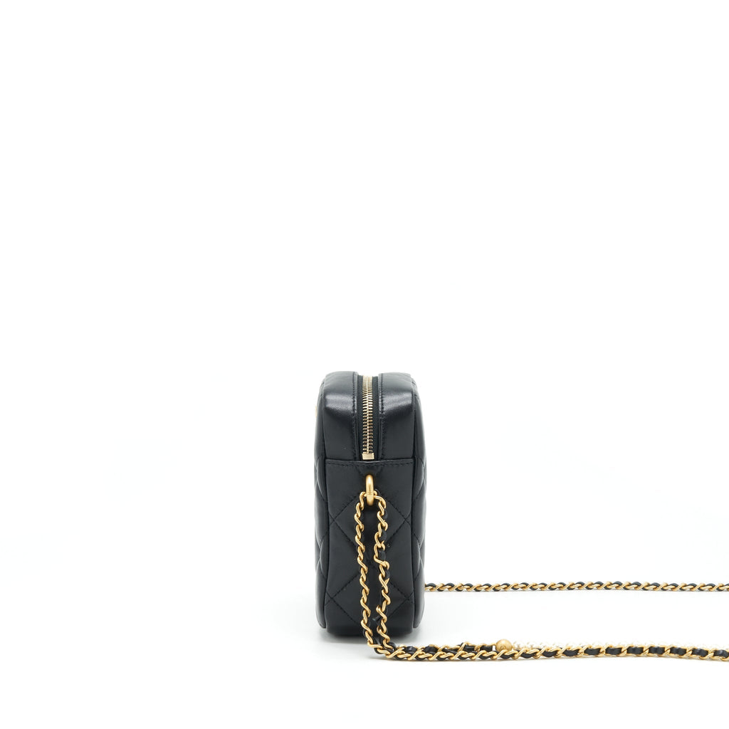 chanel-22c-my-perfect-mini-camera-case-lambskin-black-ghw