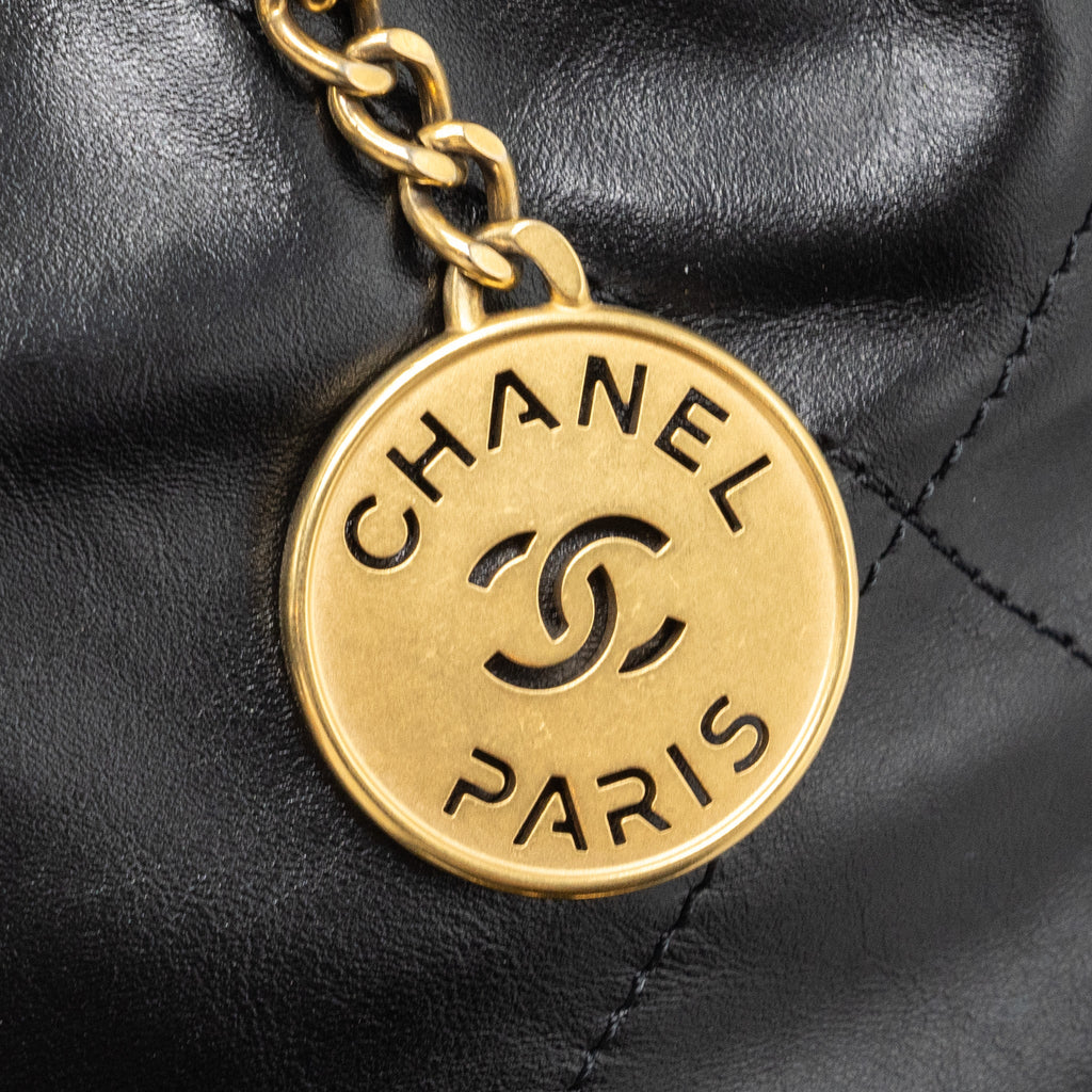 chanel-mini-22-bag-shiny-calfskin-black-ghwmicrochip