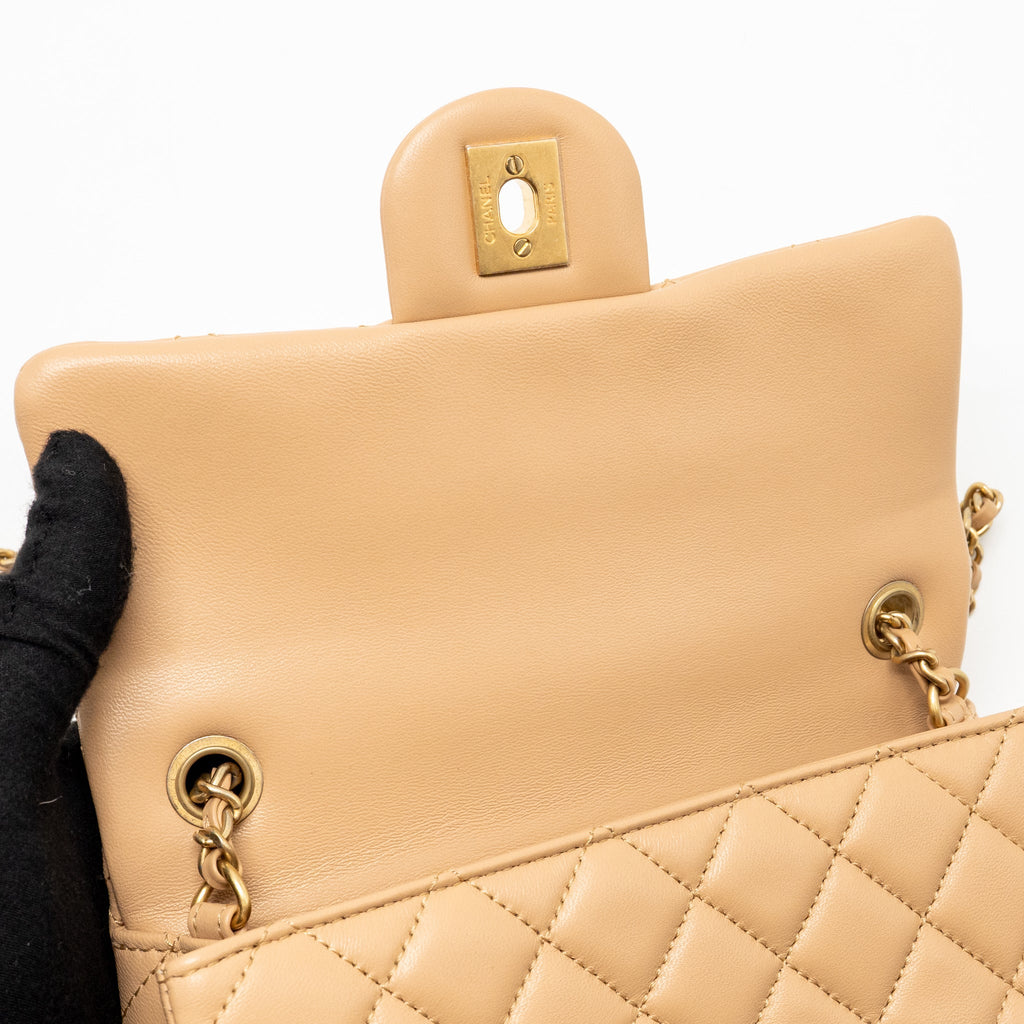 chanel-pearl-crush-mini-rectangular-flap-bag-lambskin-beige-ghw-microchip