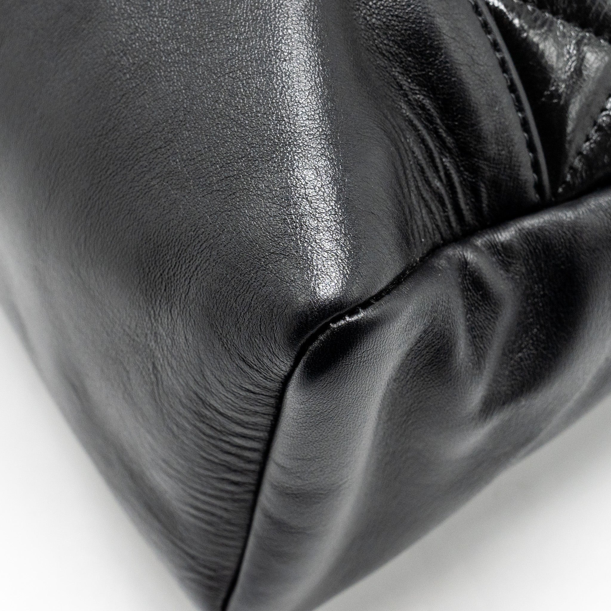 chanel-31-bag-calfskin-black-shw
