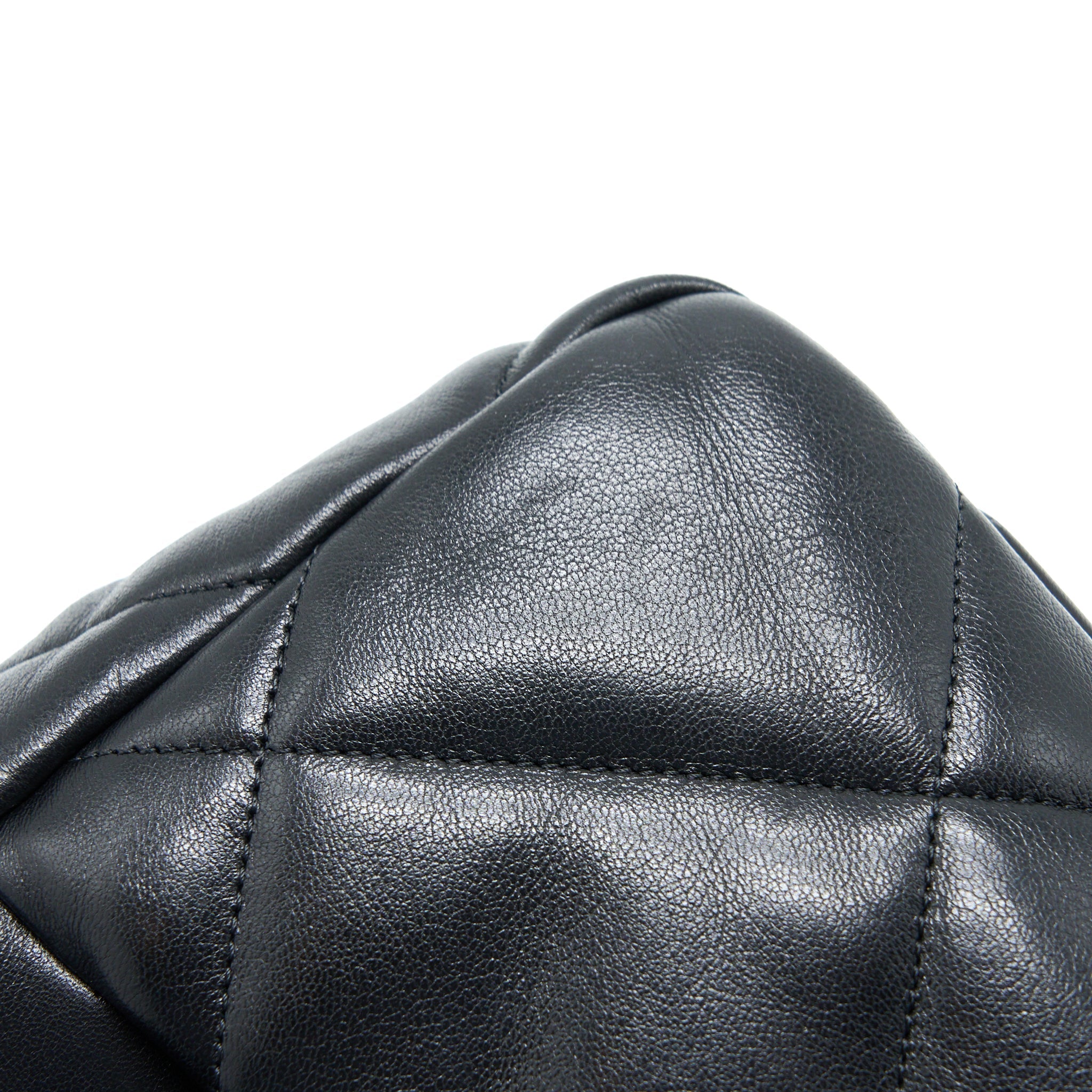 chanel-small-19-bag-lambskin-black-multicolour-hardware-1