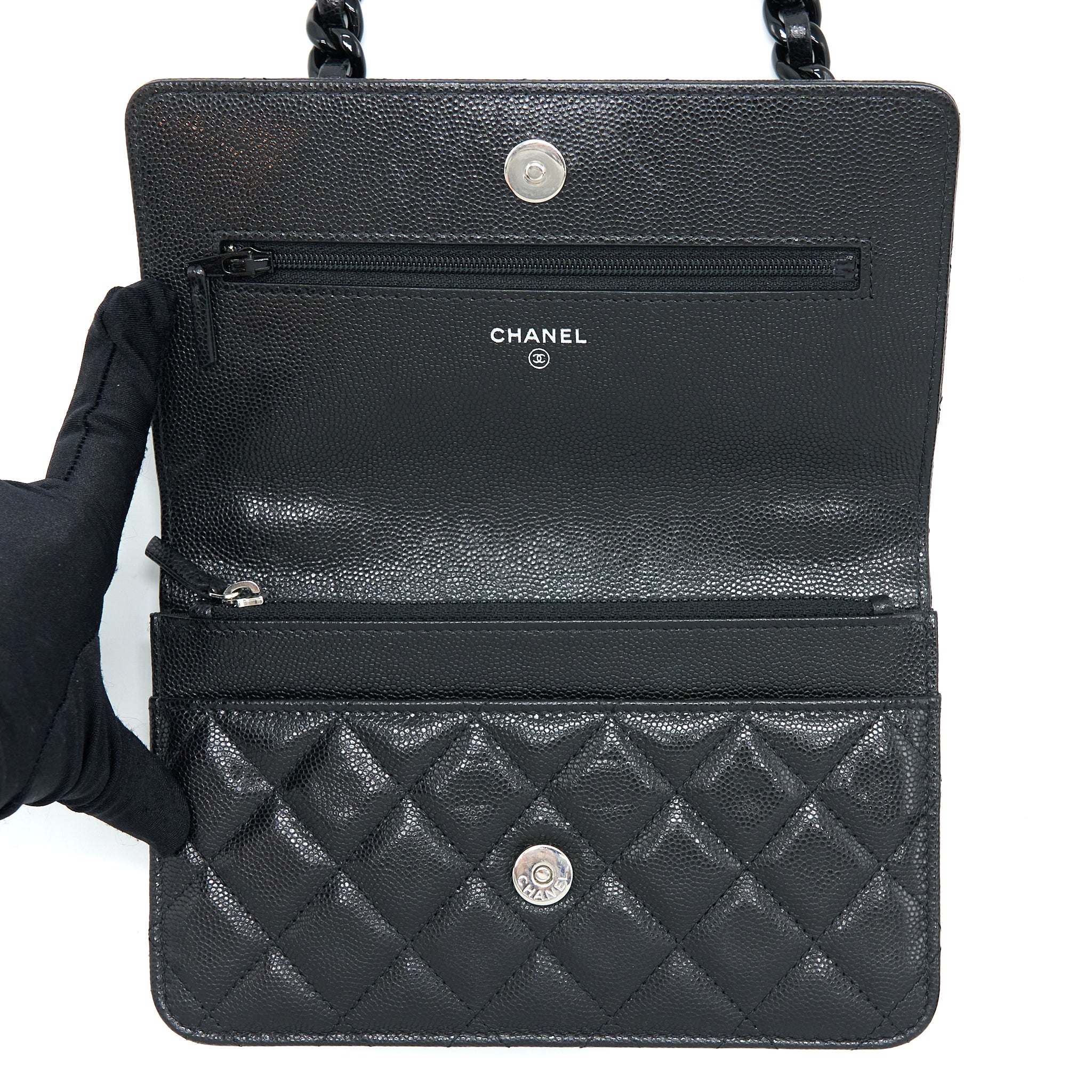 chanel-quilted-wallet-on-chain-caviar-so-black