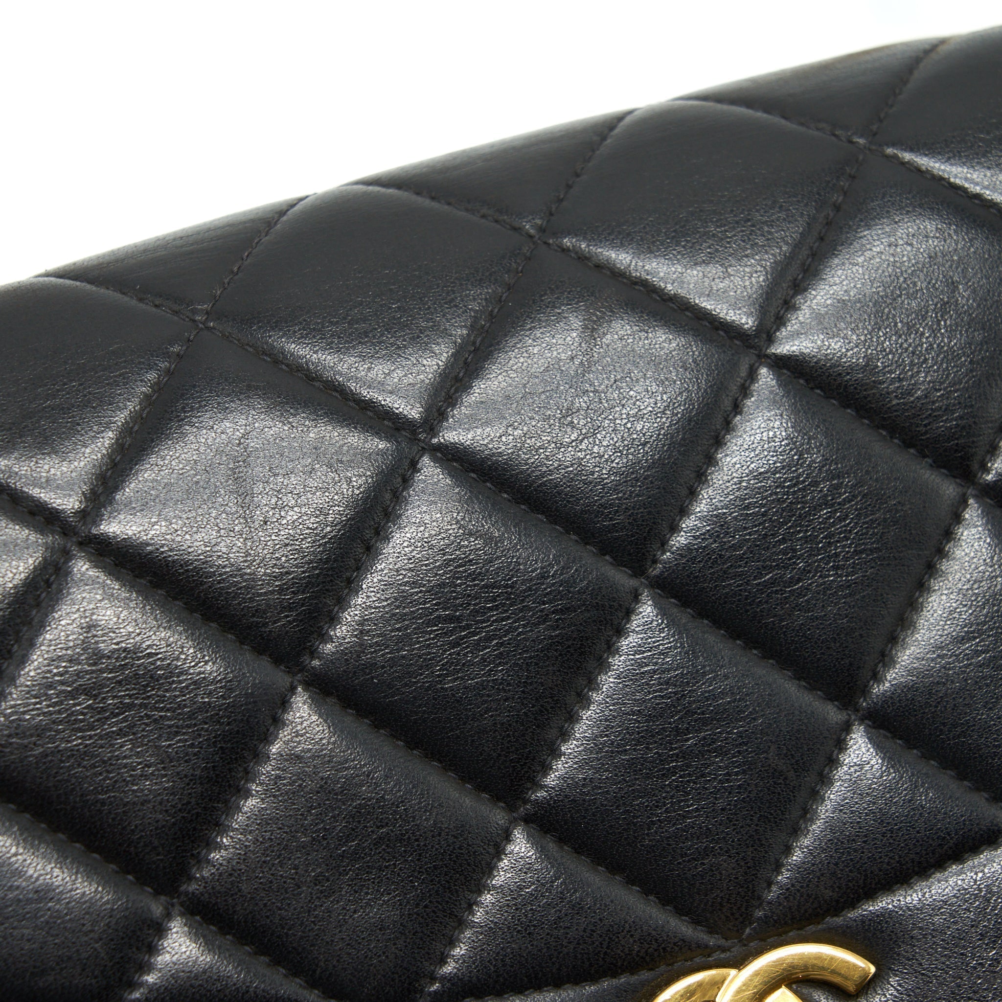 chanel-vintage-medium-diana-flap-bag-lambskin-black-ghw