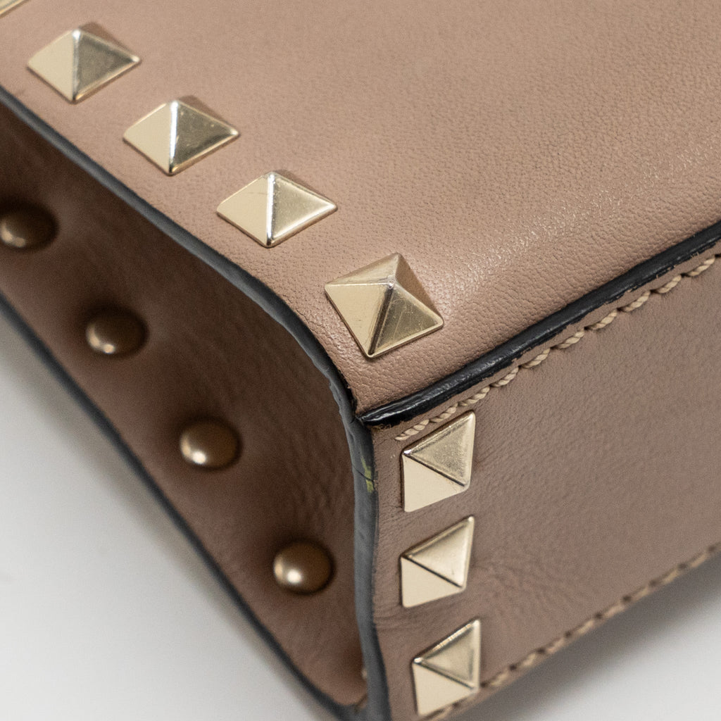 valentino-small-rockstud-crossbody-bag-calfskin-beige-lghw