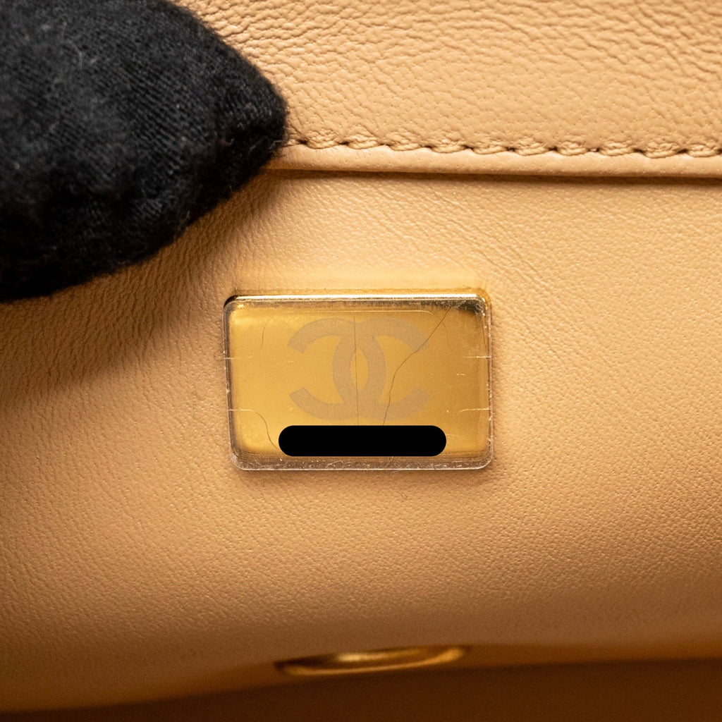chanel-pearl-crush-mini-rectangular-flap-bag-lambskin-beige-ghw-microchip