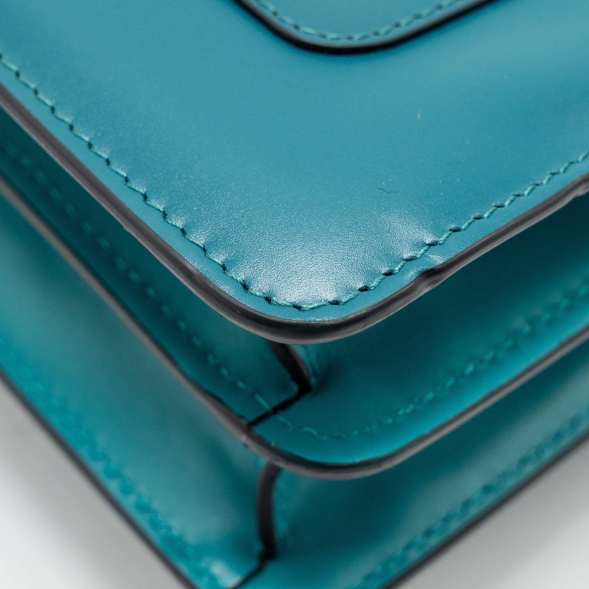 bvlgari-serpenti-forever-bag-calfskin-green-lghw-copy