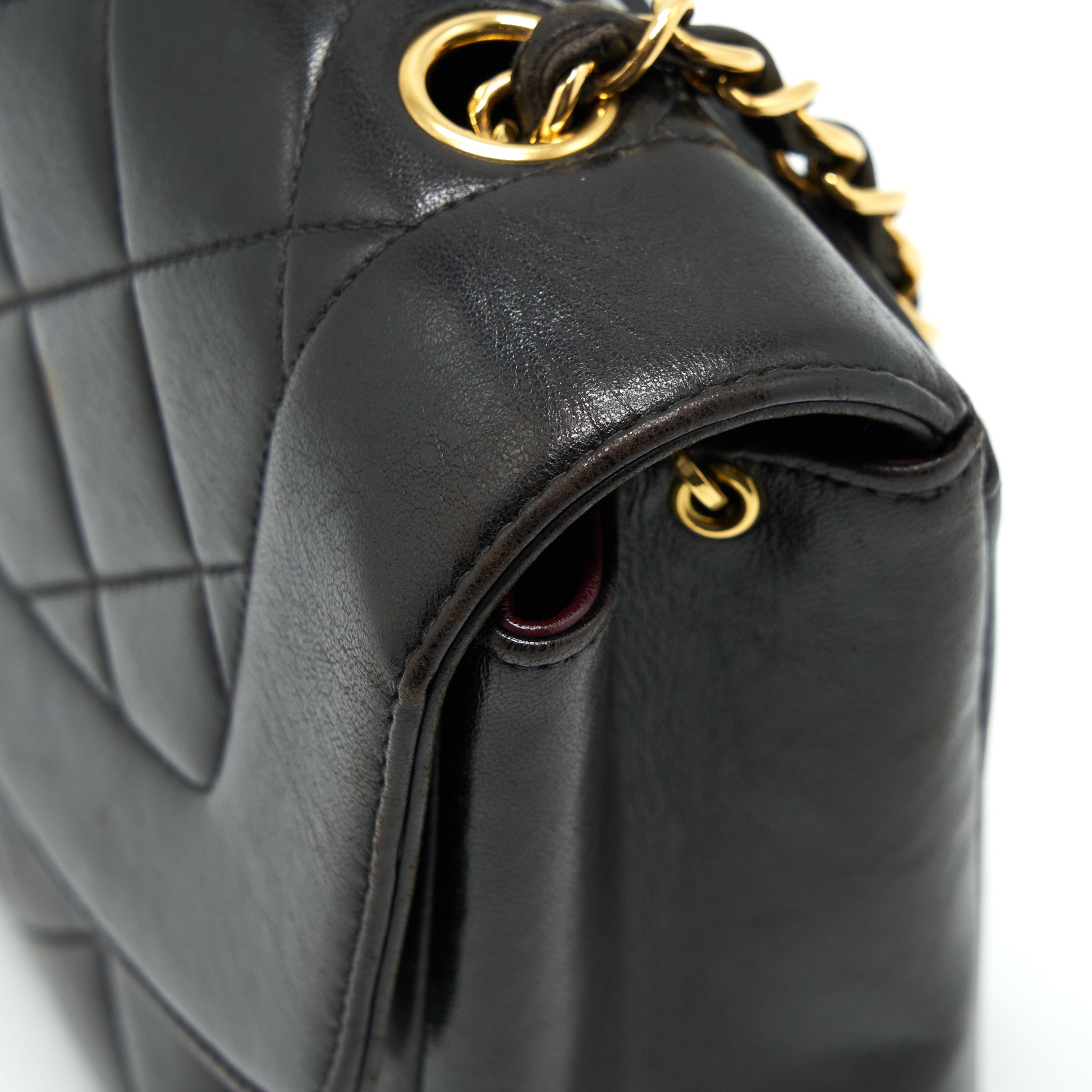 chanel-vintage-medium-diana-flap-bag-lambskin-black-ghw