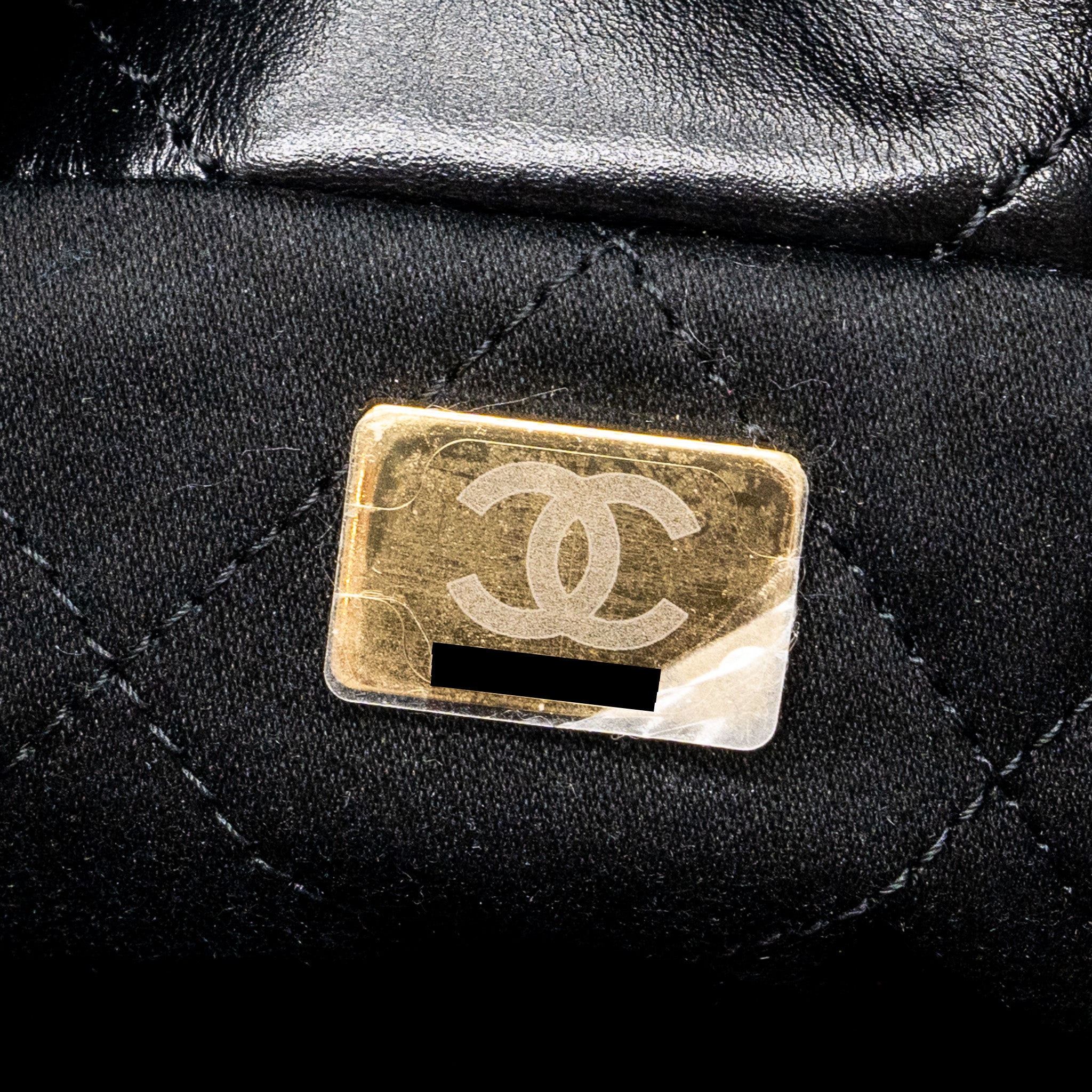 chanel-mini-22-bag-shiny-calfskin-black-ghwmicrochip