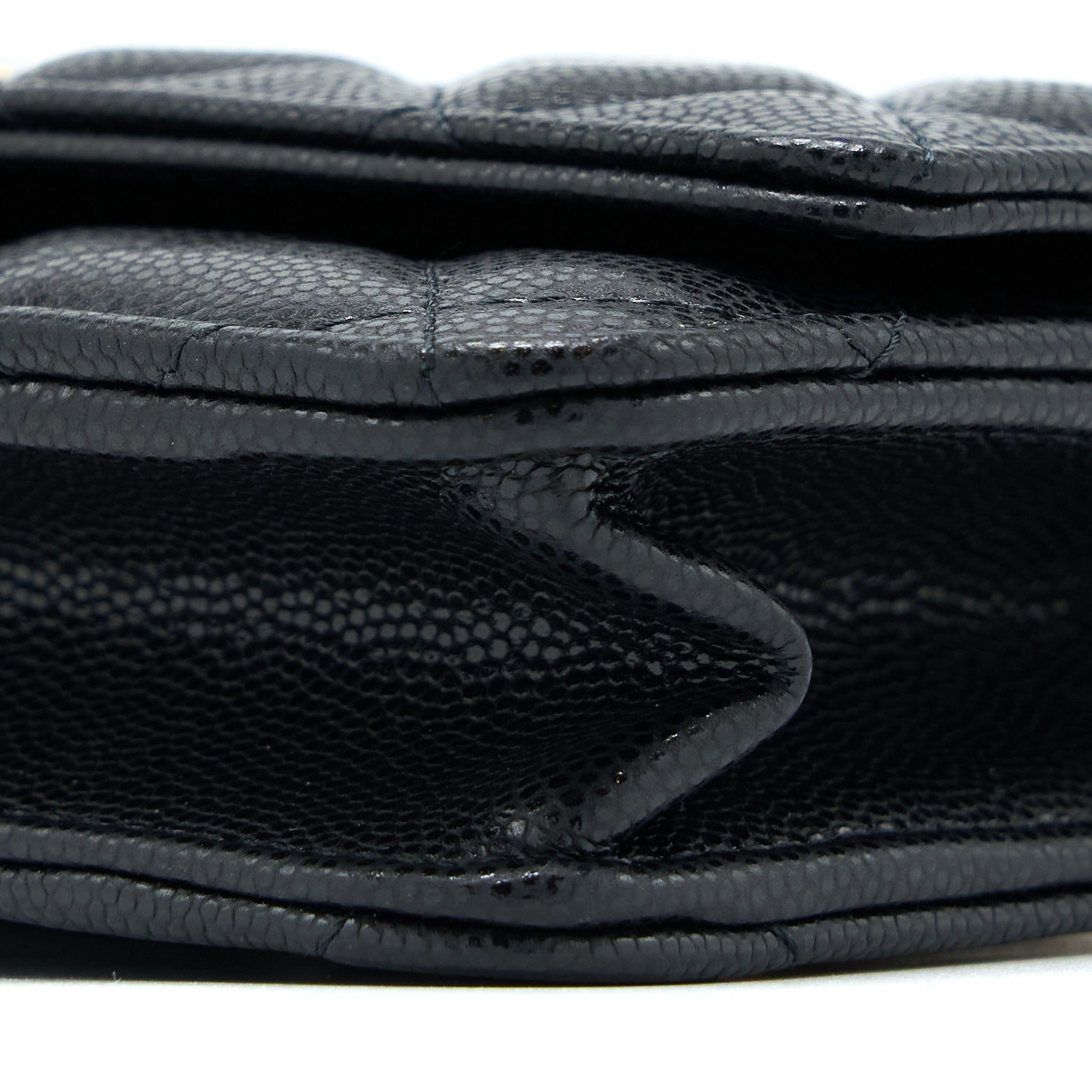 chanel-22a-wallet-on-chain-caviar-black-ghw-microchip
