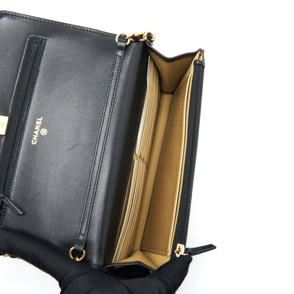 chanel-pearl-crush-wallet-on-chain-lambskin-black-ghw-microchip-1