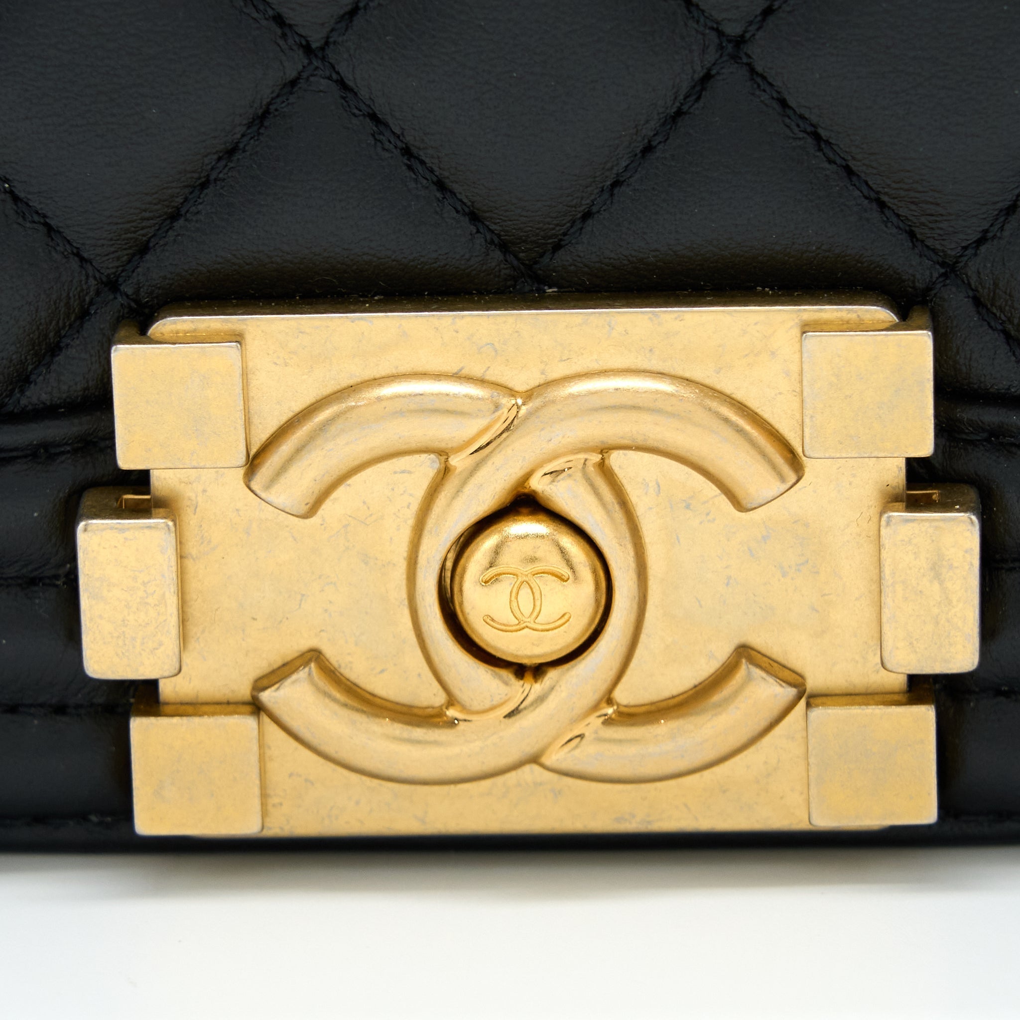 chanel-medium-boy-bag-lambskin-black-brushed-ghw-microchip