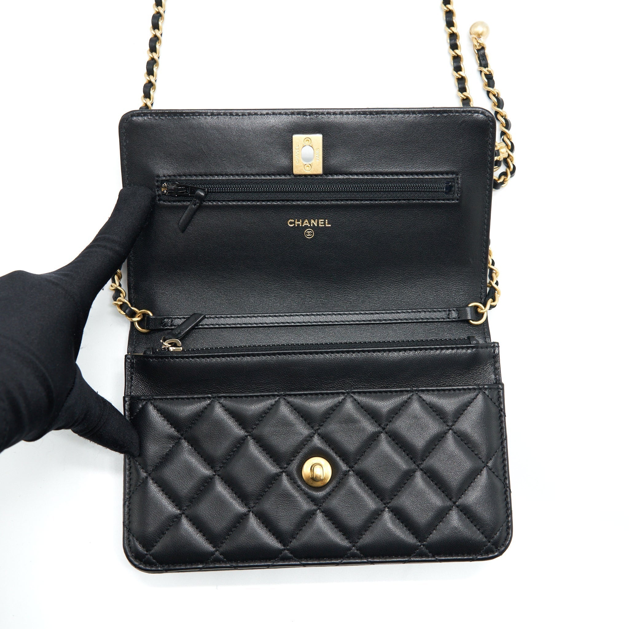 chanel-pearl-crush-wallet-on-chain-lambskin-black-ghw-microchip-1
