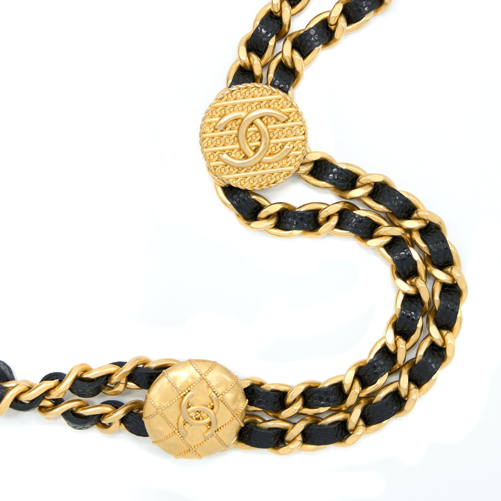 chanel-22a-wallet-on-chain-caviar-black-ghw-microchip