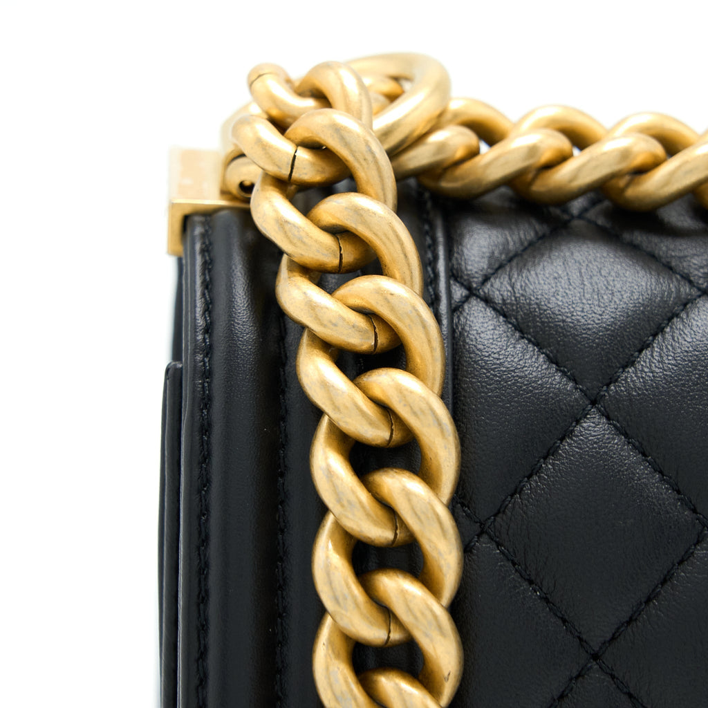 chanel-medium-boy-bag-lambskin-black-brushed-ghw-microchip
