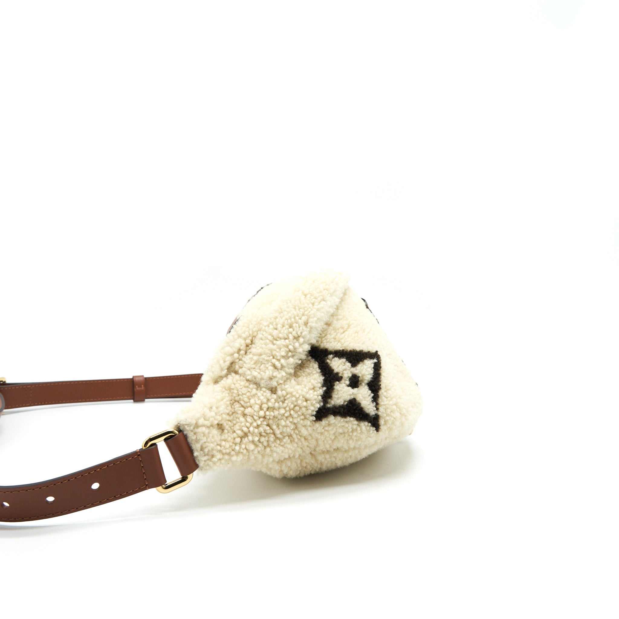louis-vuitton-bumbag-monogram-teddy-fleece-beige-brown