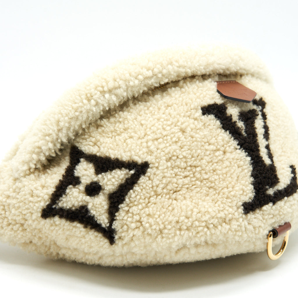louis-vuitton-bumbag-monogram-teddy-fleece-beige-brown