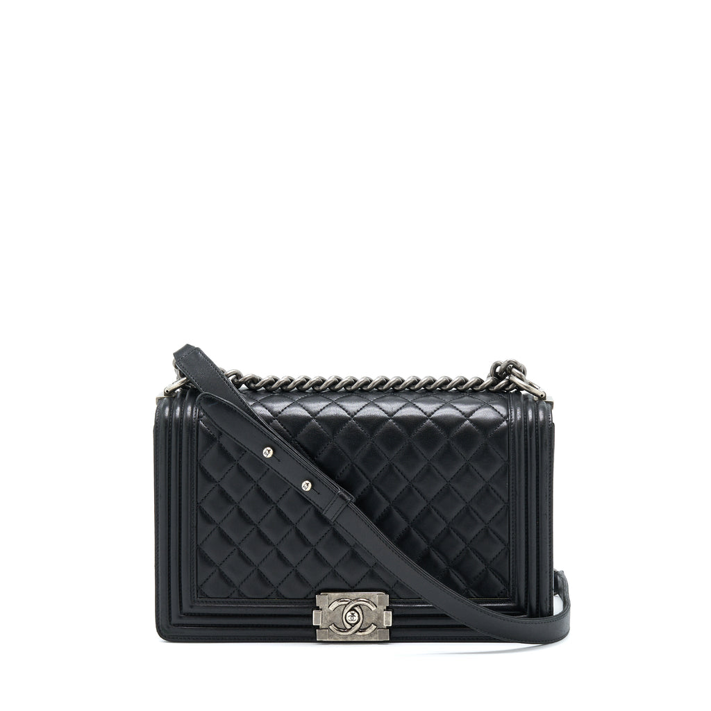 chanel-medium-boy-bag-lambskin-black-ruthenium-shw