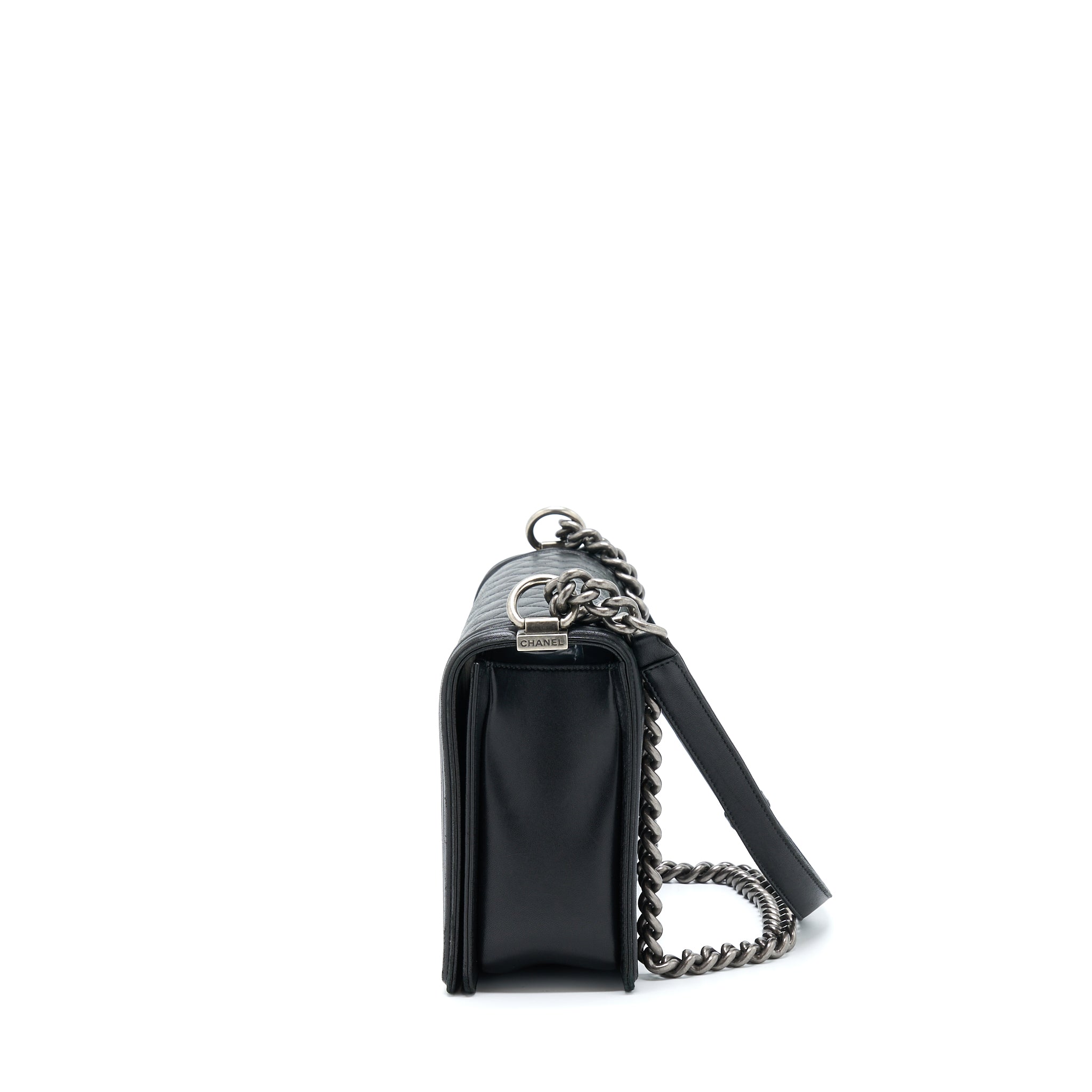 chanel-medium-boy-bag-lambskin-black-ruthenium-shw