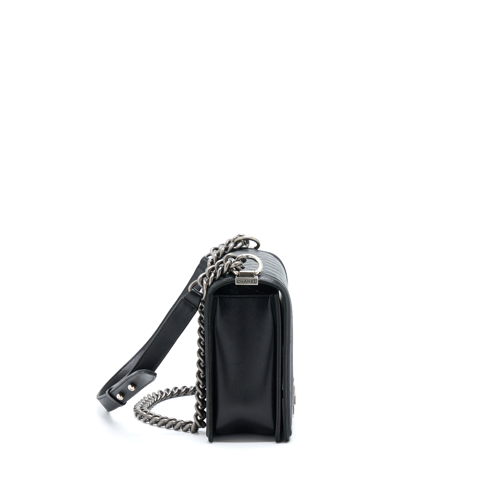 chanel-medium-boy-bag-lambskin-black-ruthenium-shw