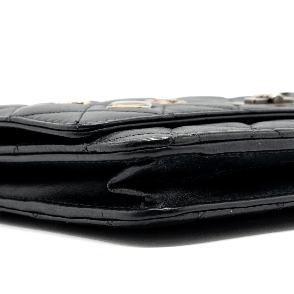 chanel-2-55-reissue-lucky-charms-wallet-on-chain-aged-calfskin-black-ruthenium-shw