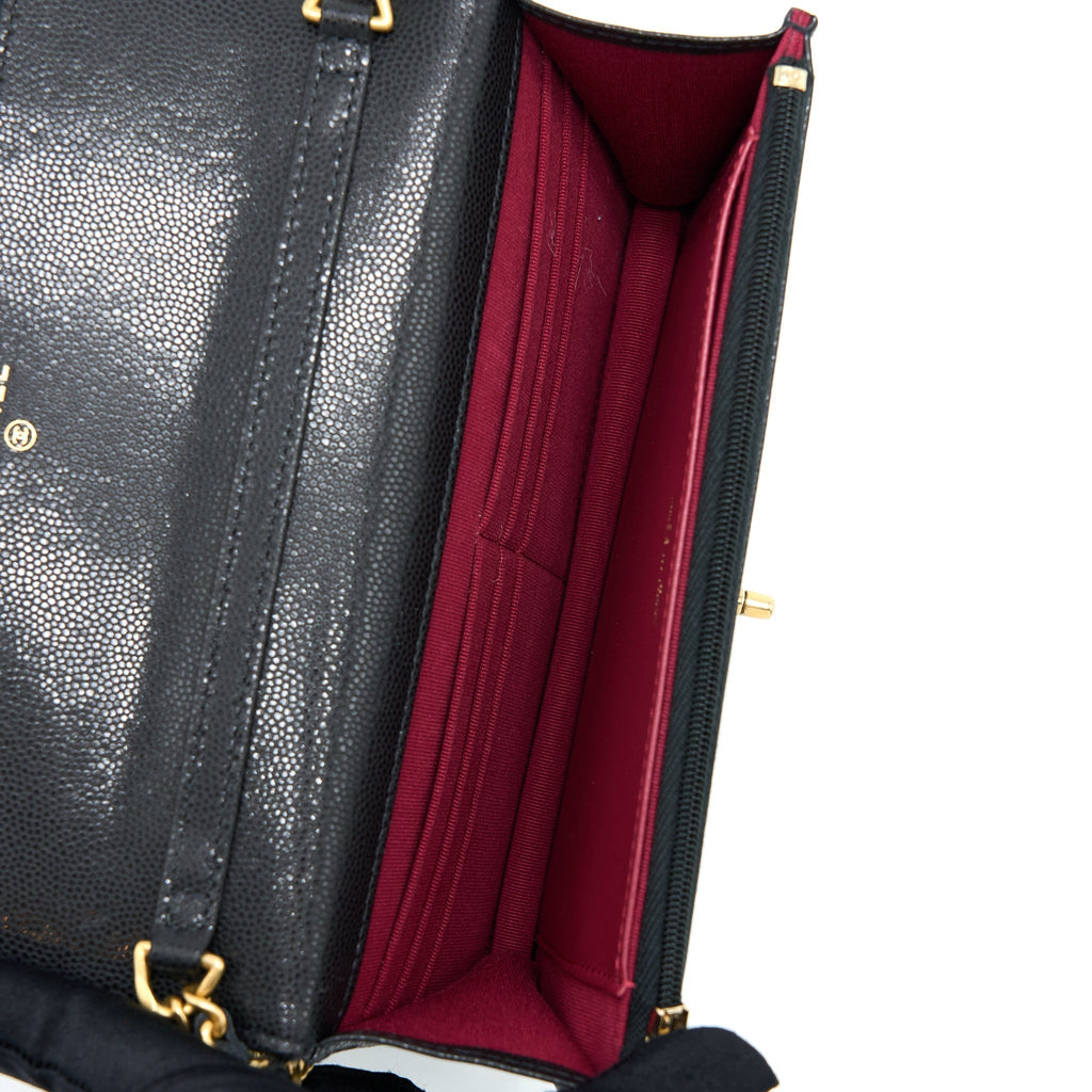 chanel-22a-wallet-on-chain-caviar-black-ghw-microchip