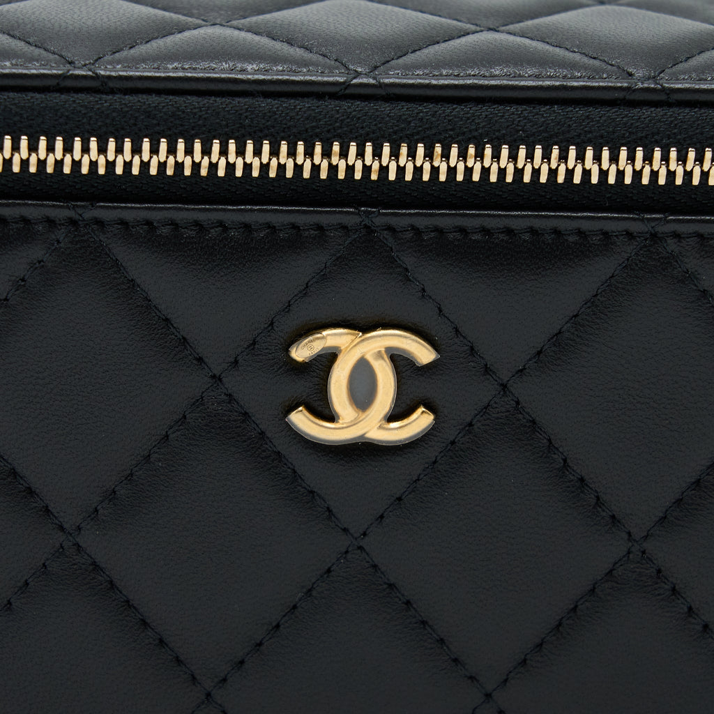 chanel-22b-pearl-crush-long-vanity-with-chain-lambskin-black-ghw-1