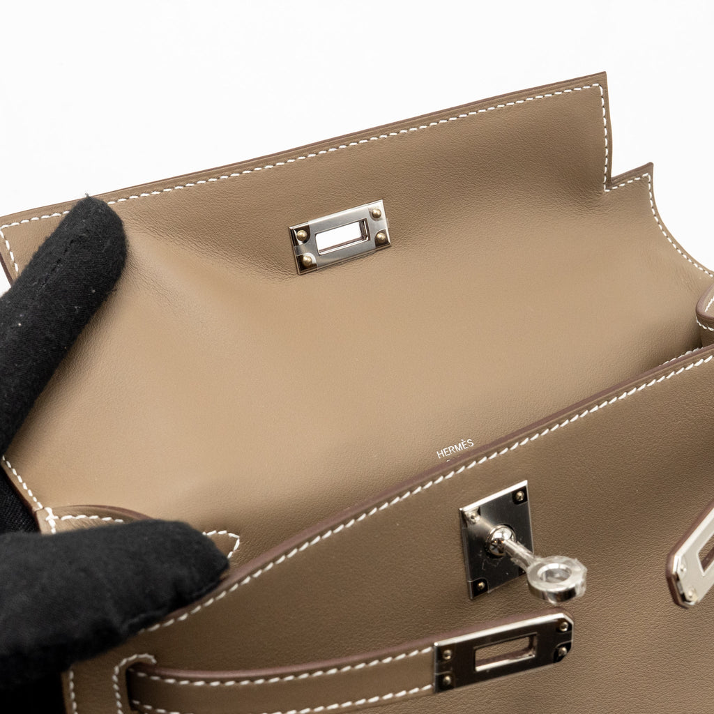 hermes-kelly-pochette-swift-etoupe-shw-stamp-w